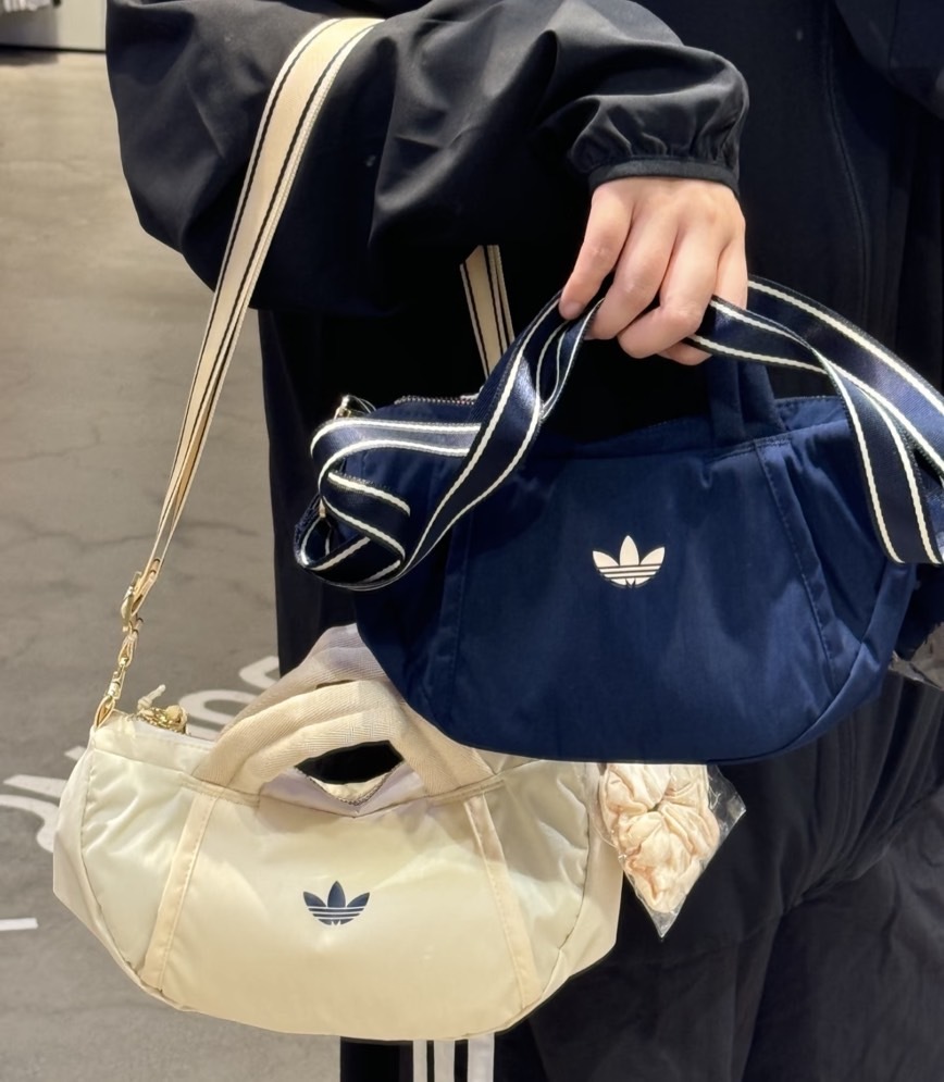 【Luxury】 Adidas 愛迪達 三葉草手提包 半月包 水餃包 可調節背帶 單肩斜挎包 LC7960 LF2411  LC7599 LC7957