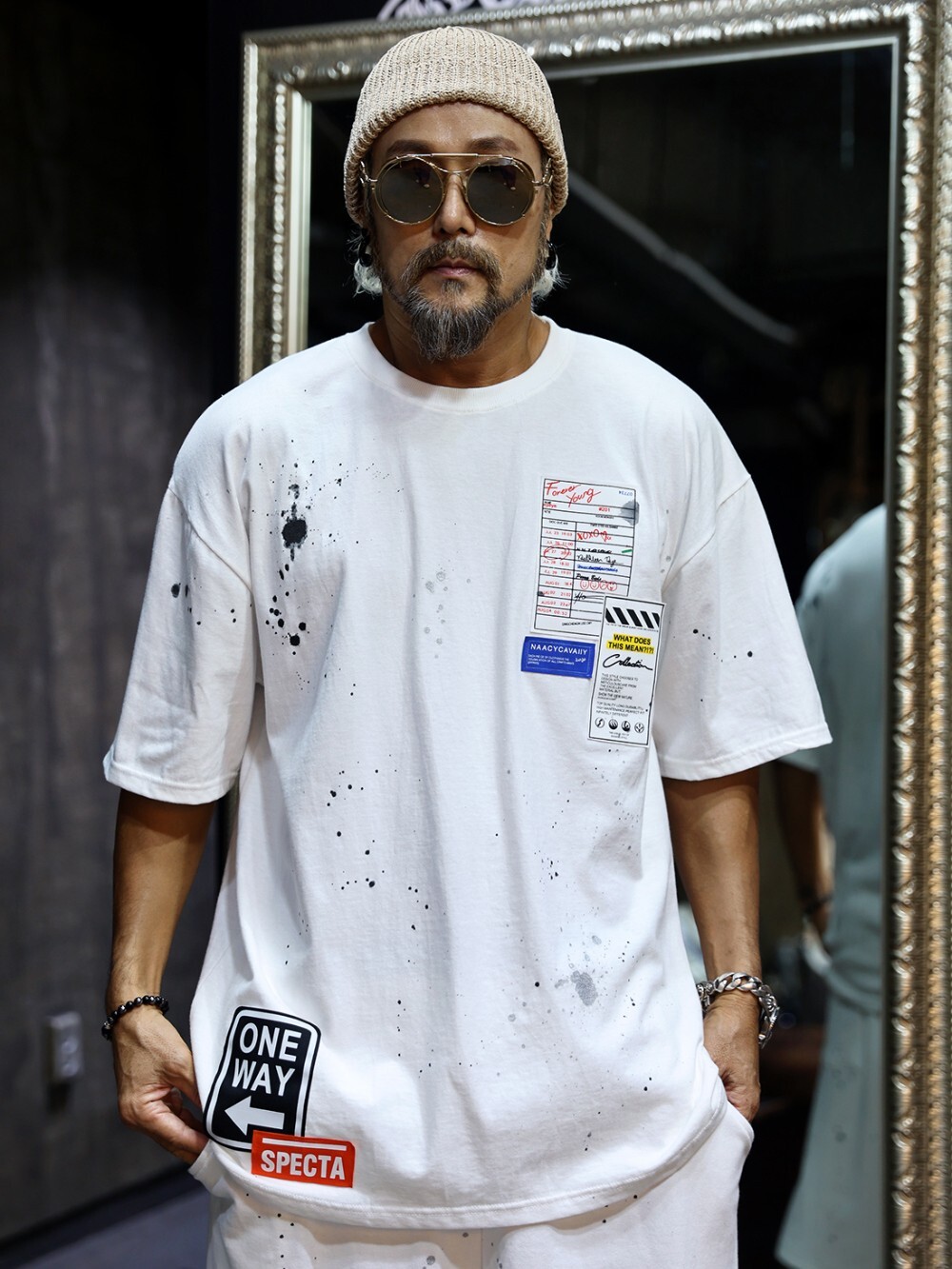 Spray-painted patch short-sleeved T-shirt