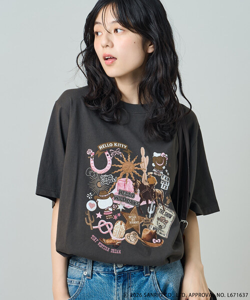 FREAK'S STORE / "HELLO KITTY" Giddy Up Collage T-shirt
