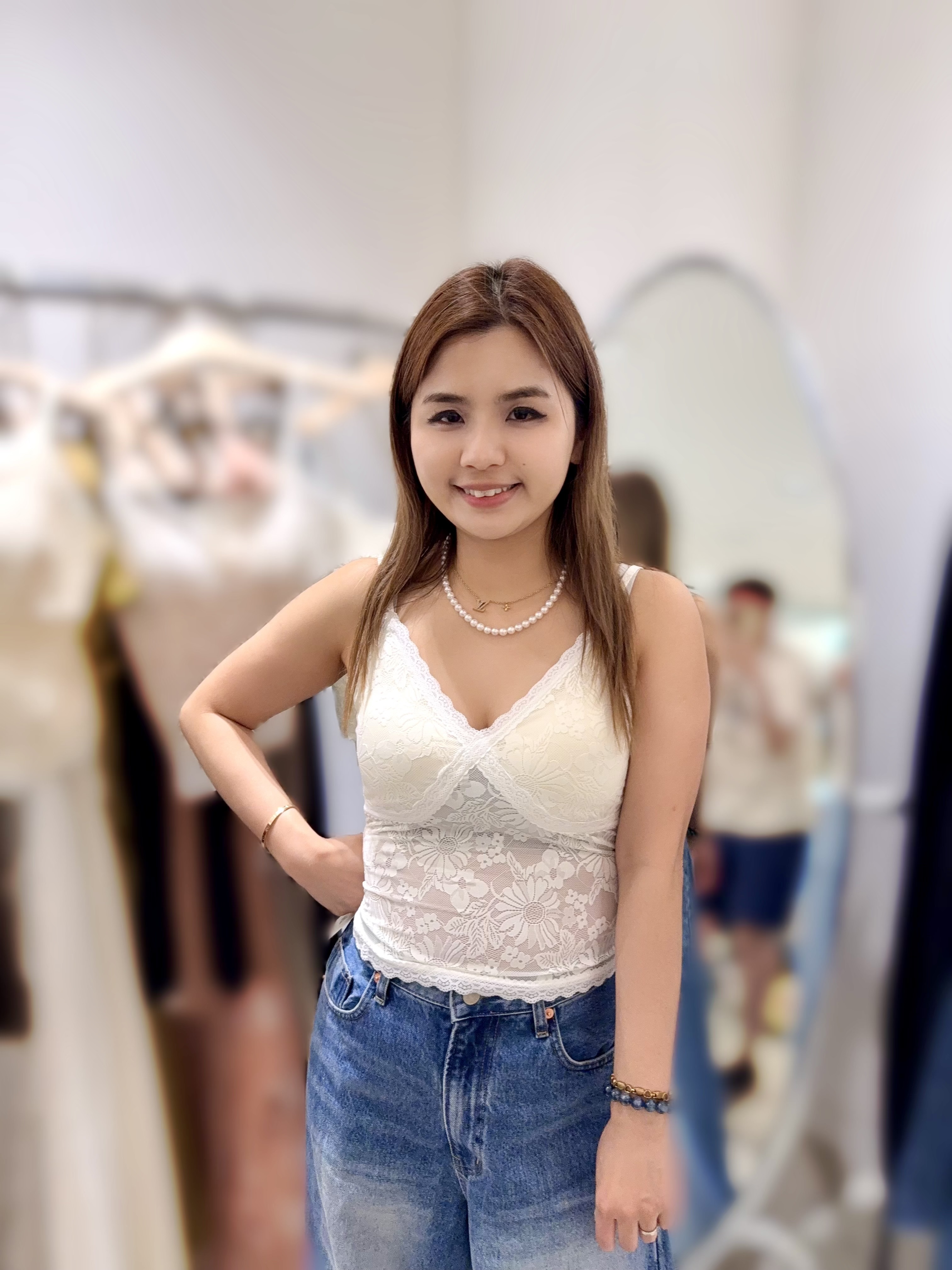 UK12   BRA TOP  手捧杯   胸30 -42  長19 $399