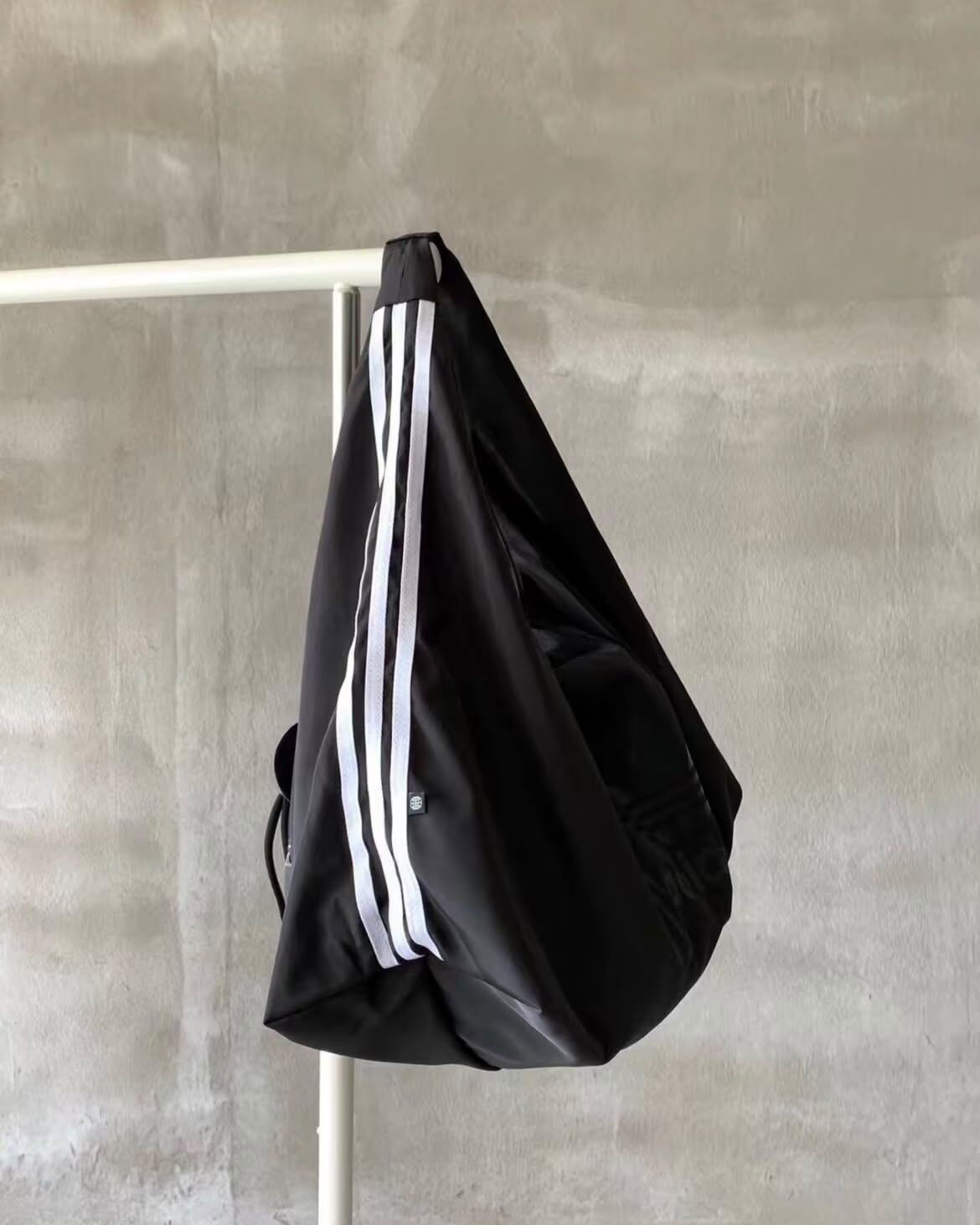 (預訂) Adidas 大雲朵包