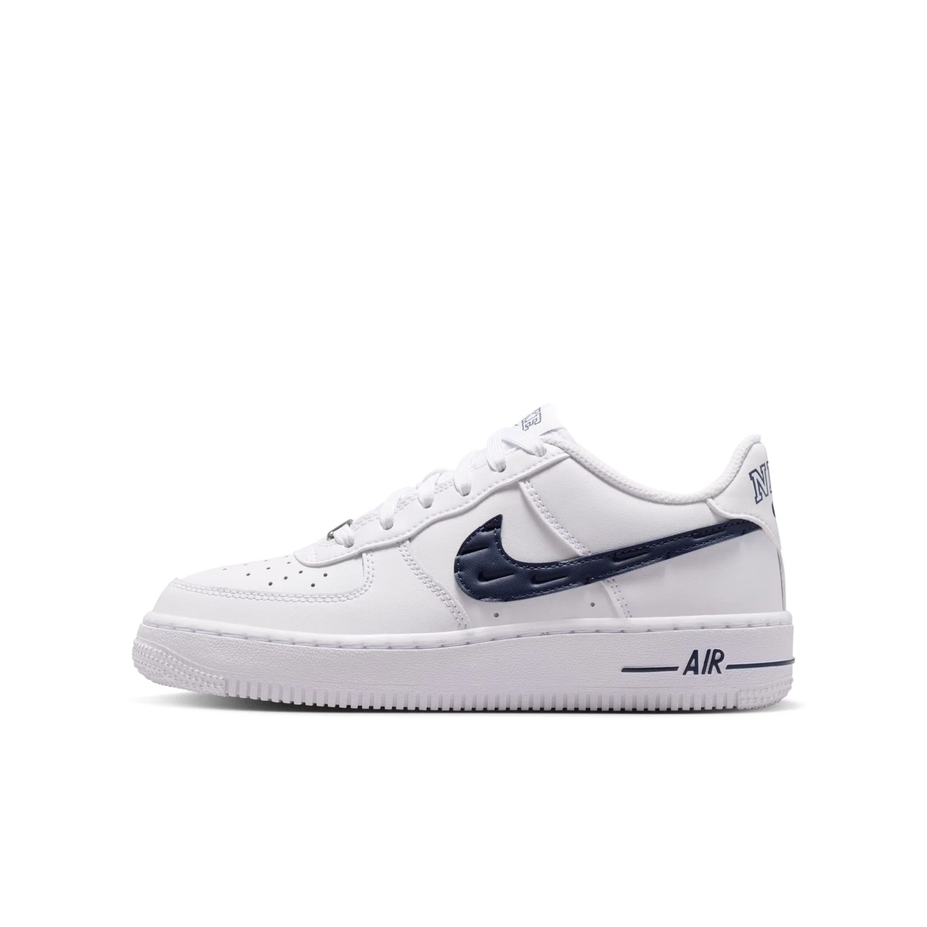 【現貨】 NIKE AIR FORCE 1 白深藍小剔印花-GS