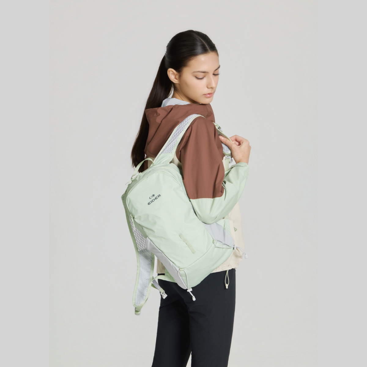 【EIDER】Flo輕量後背包 10L/26EDUA26B11-[卡其褐、萊姆綠、經典黑]