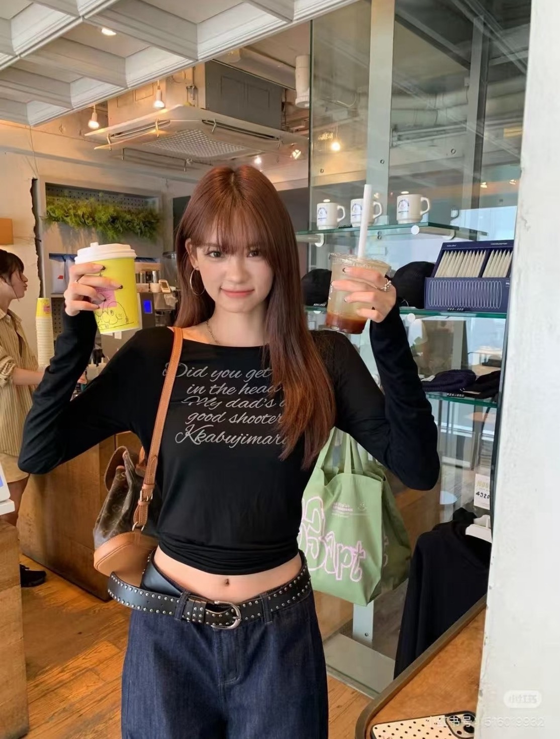 <快速出貨>Jennie、高恩同款💖 gila archive 草寫船領透膚上衣