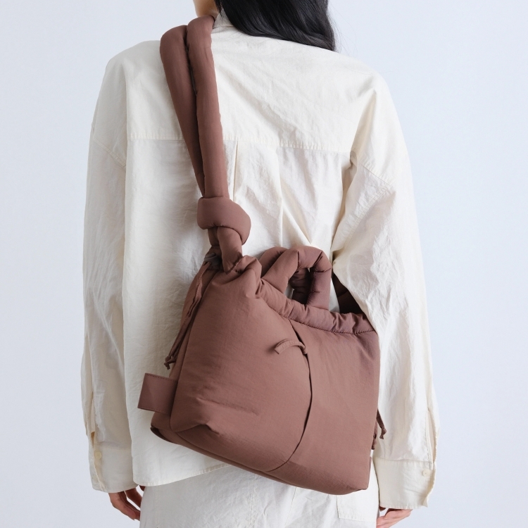西班牙 OLEND 空氣蓬蓬四用包 小款 Compact ONA SOFT 巧克力