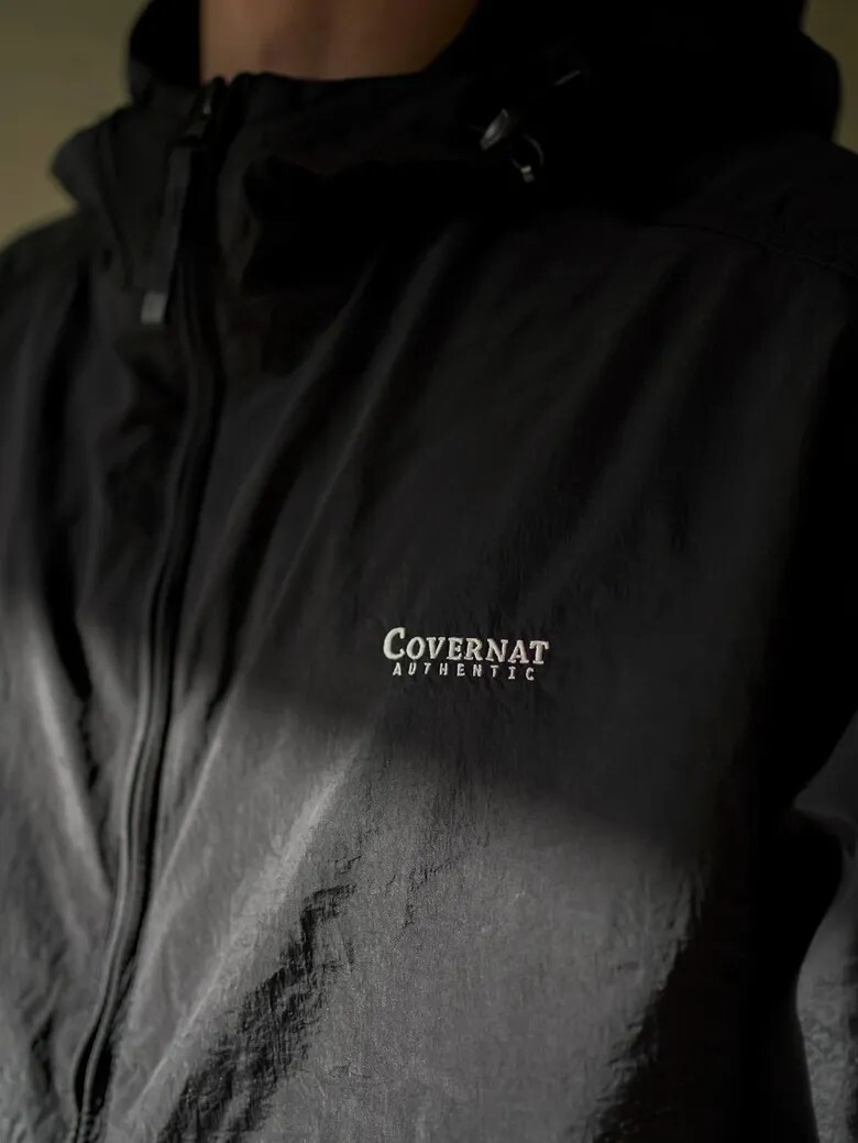 【OWN】Covernat 連帽 外套 春夏 風衣 防風 透氣 薄款 防潑水 口袋 拉鍊 男女通用 黑色