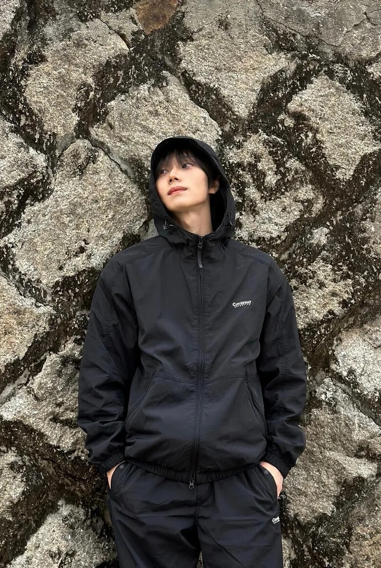 【OWN】Covernat 連帽 外套 春夏 風衣 防風 透氣 薄款 防潑水 口袋 拉鍊 男女通用 黑色