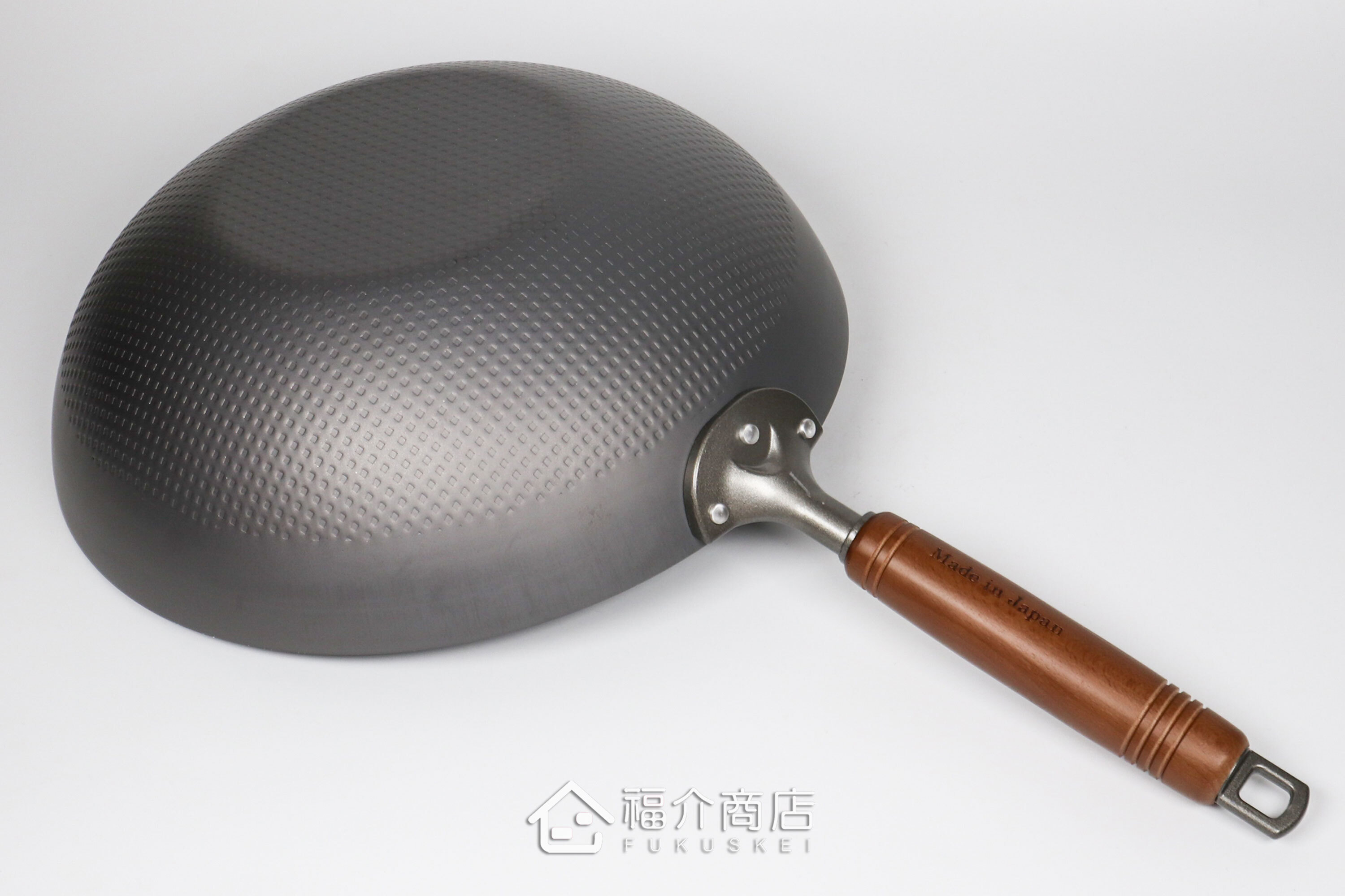 木柄手把的窒化鐵炒鍋