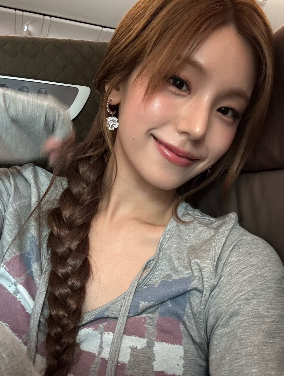 ITZY禮志同款💖 gila archive 美國V領長袖TEE