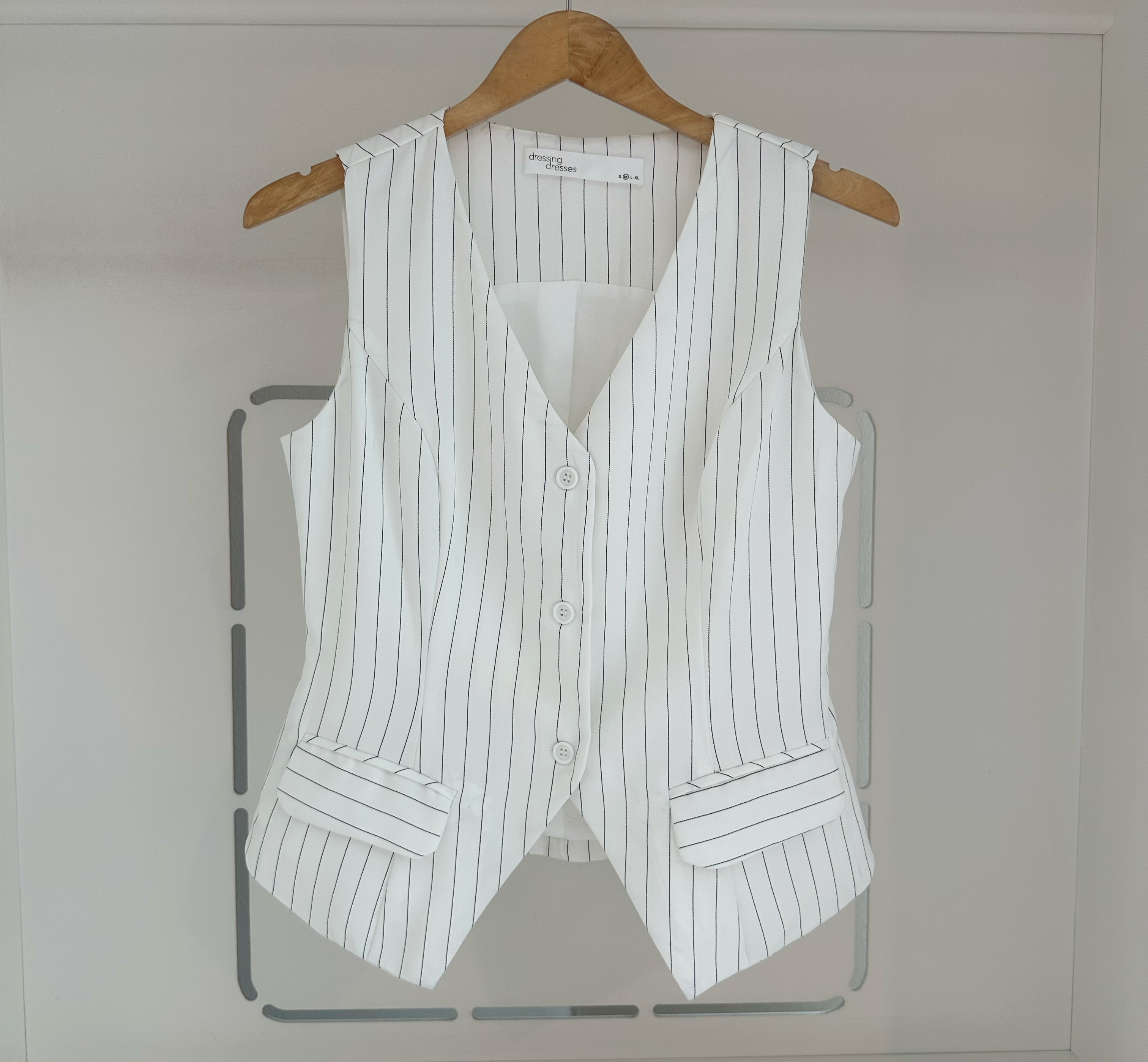 STRIPED BUTTON VEST BLOUSE