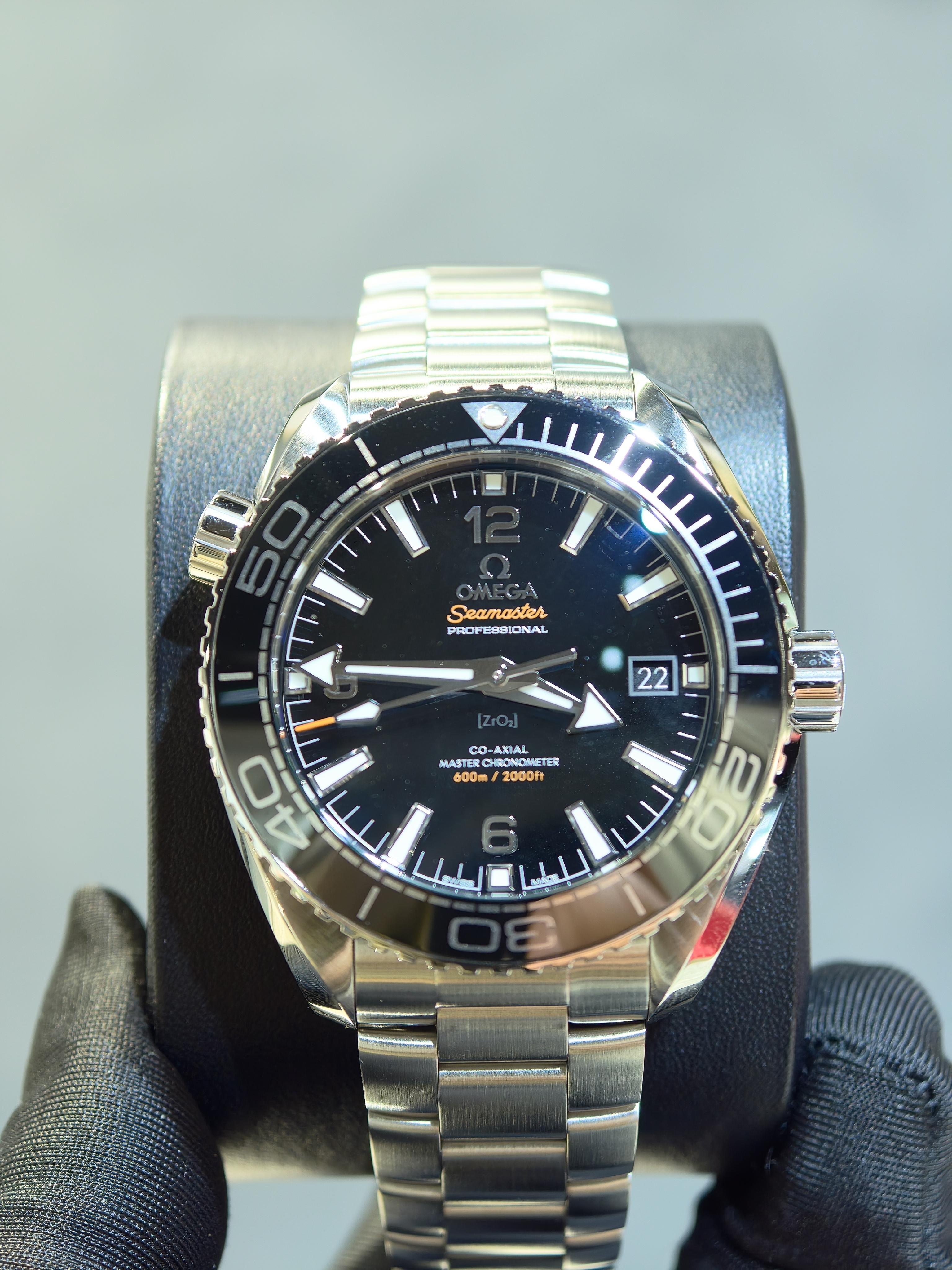DISCONTINUED BRAND NEW OMEGA SEAMASTER 215.30.44.21.01.001  21530442101001  PLANET OCEAN 600M BLACK DIAL CO‑AXIAL MASTER CHRONOMETER 43 MM