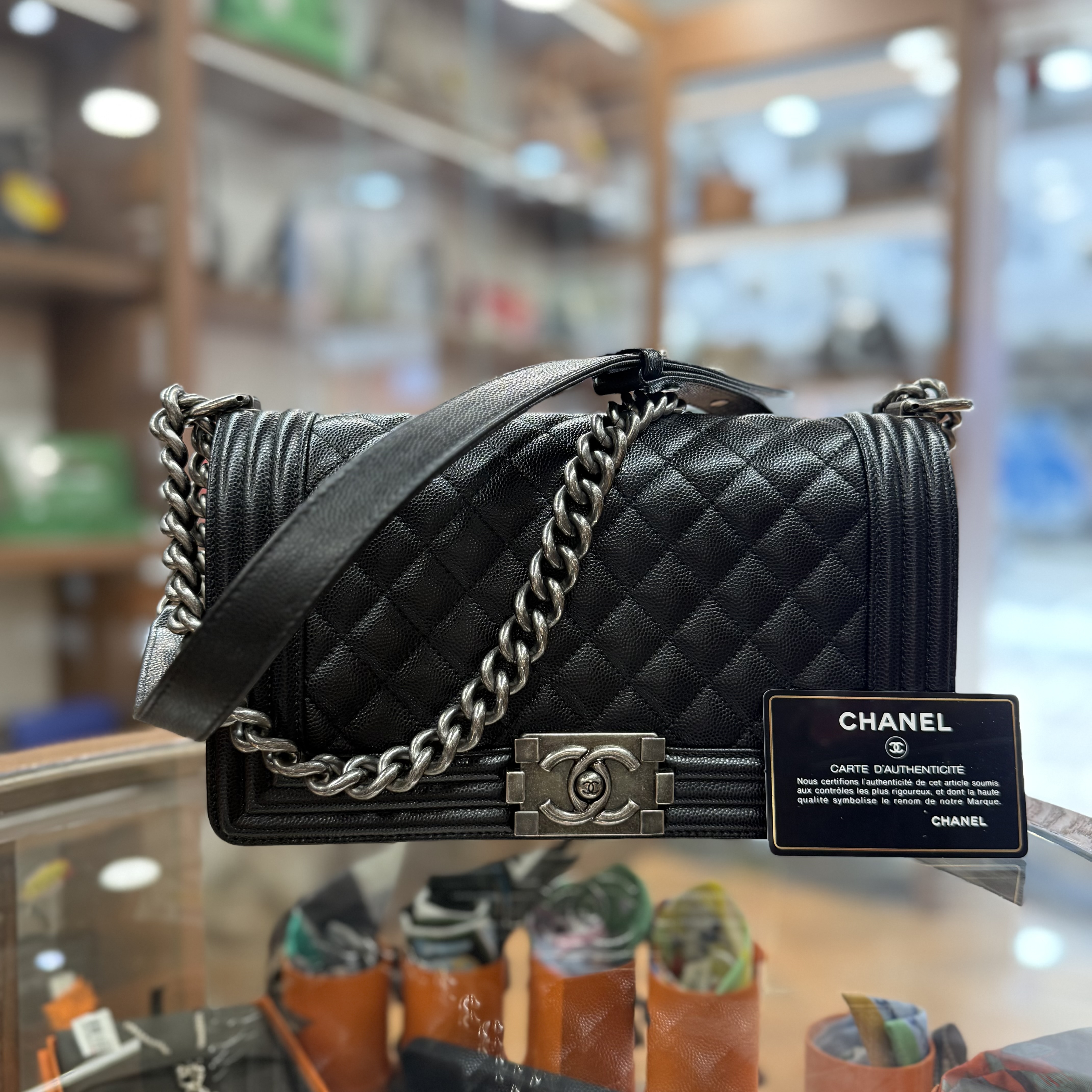 99%NEW USED BOY CHANEL 25 黑色荔枝皮復古銀扣 #香奈兒LEBOY #28開