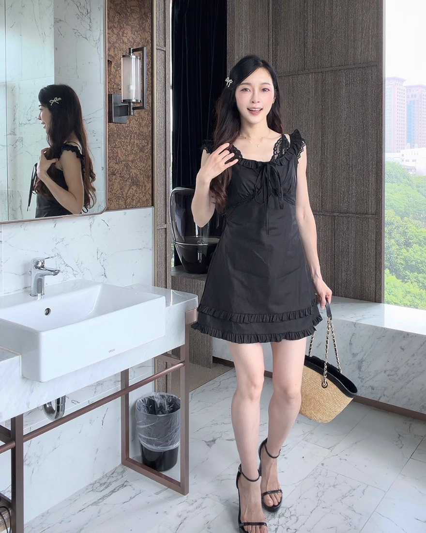 LINA LINA悠揚氣質蕾絲荷葉壓褶蝴蝶結洋裝-唯美黑M/L