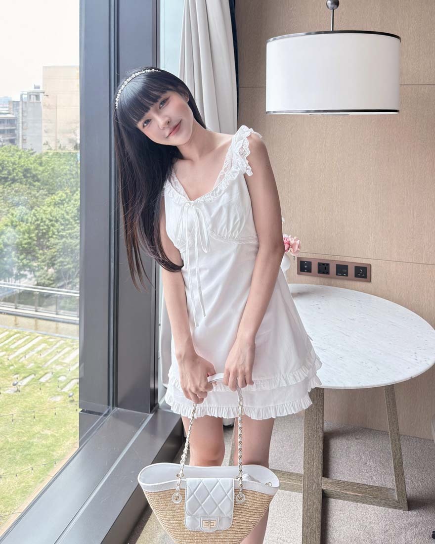 LINA LINA悠揚氣質蕾絲荷葉壓褶蝴蝶結洋裝-純潔白 M/L