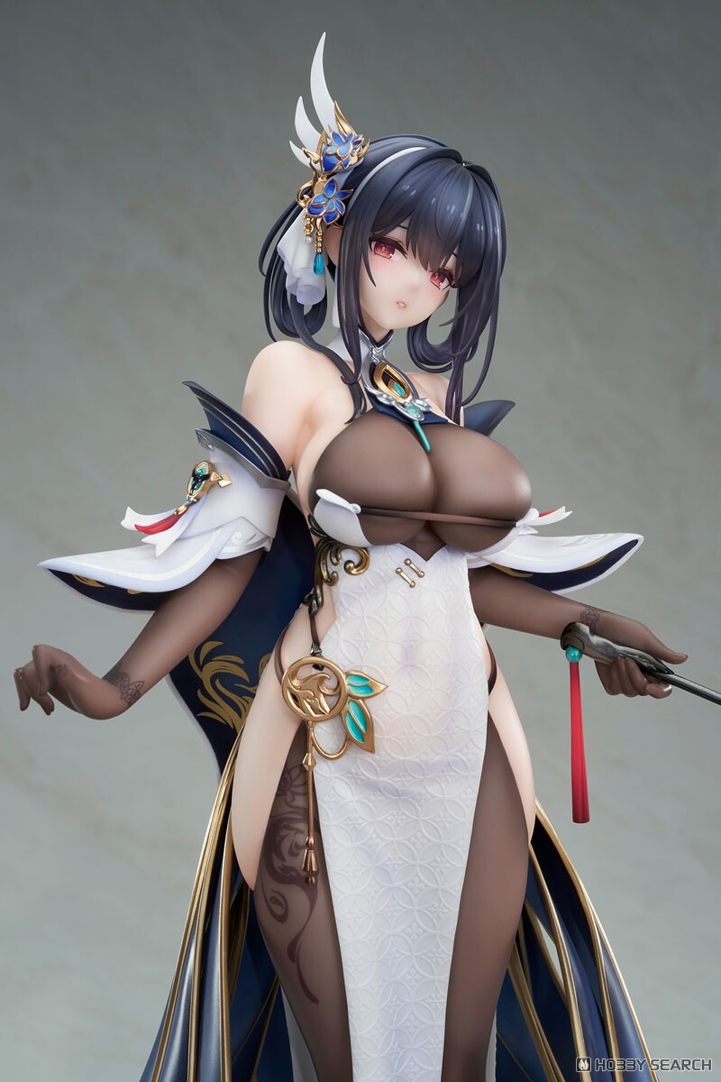 APEX 1/7 PVC人形 碧藍航線 鎮海改 附色紙