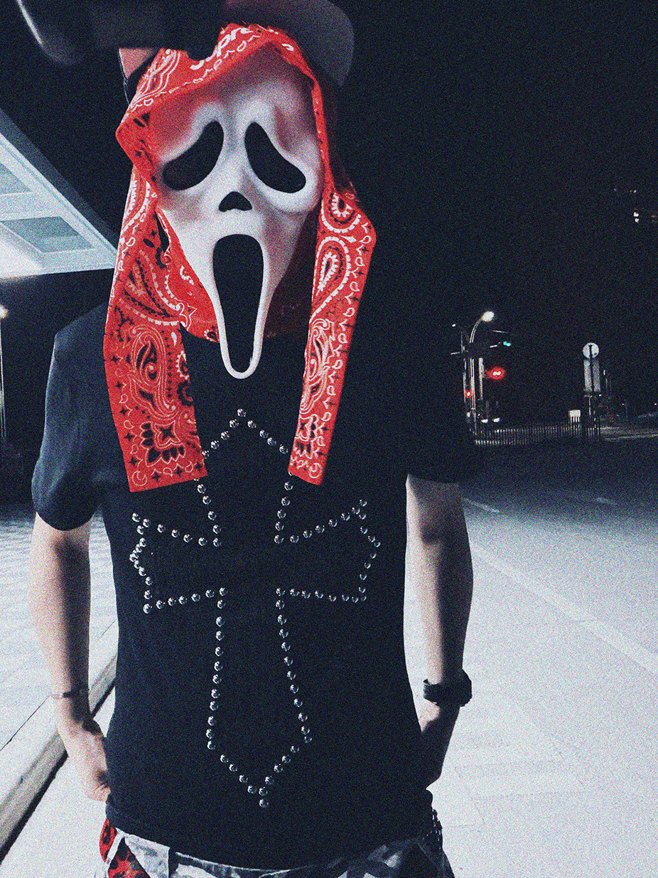 Fashion Killia Studded Gothic Cross Tee