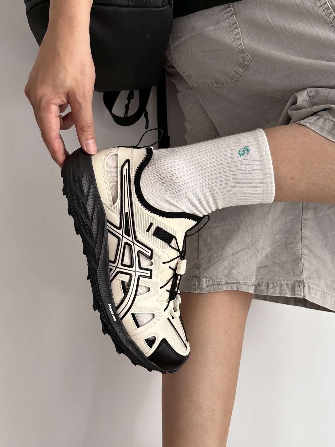 ASICS GEL-SONOMA SE 米色黑底＊