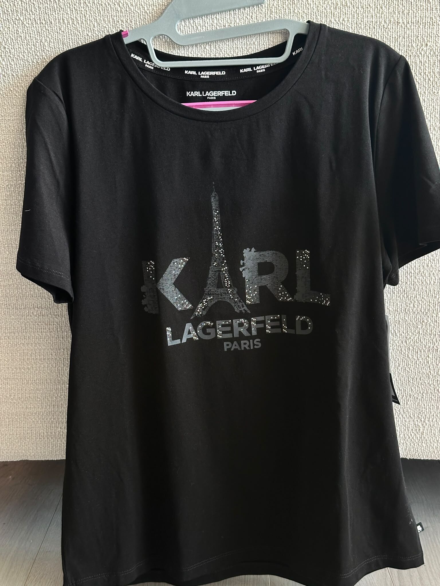 UQ62 KL 灰色閃閃logo黑色短袖衫