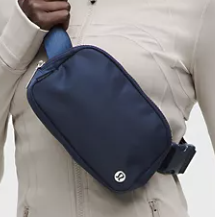 UQ66 Lululemon 深藍色腰包 Everywhere Belt Bag 1L