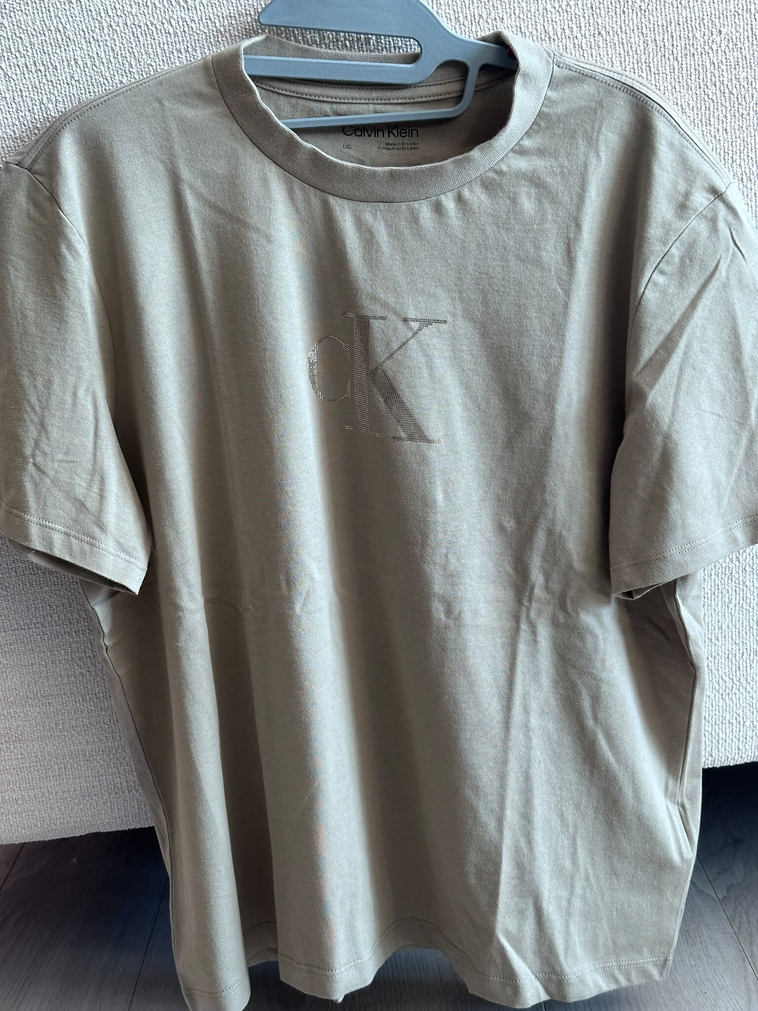 UQ69 CK 閃閃logo淺綠色短袖衫