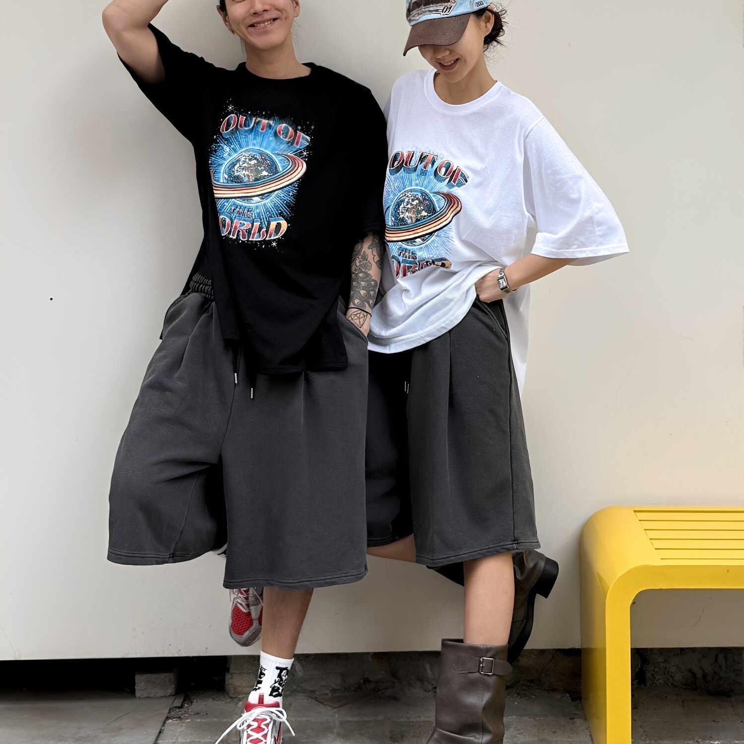 石磨灰百慕達短褲情侶黑白上衣穿搭 THankus