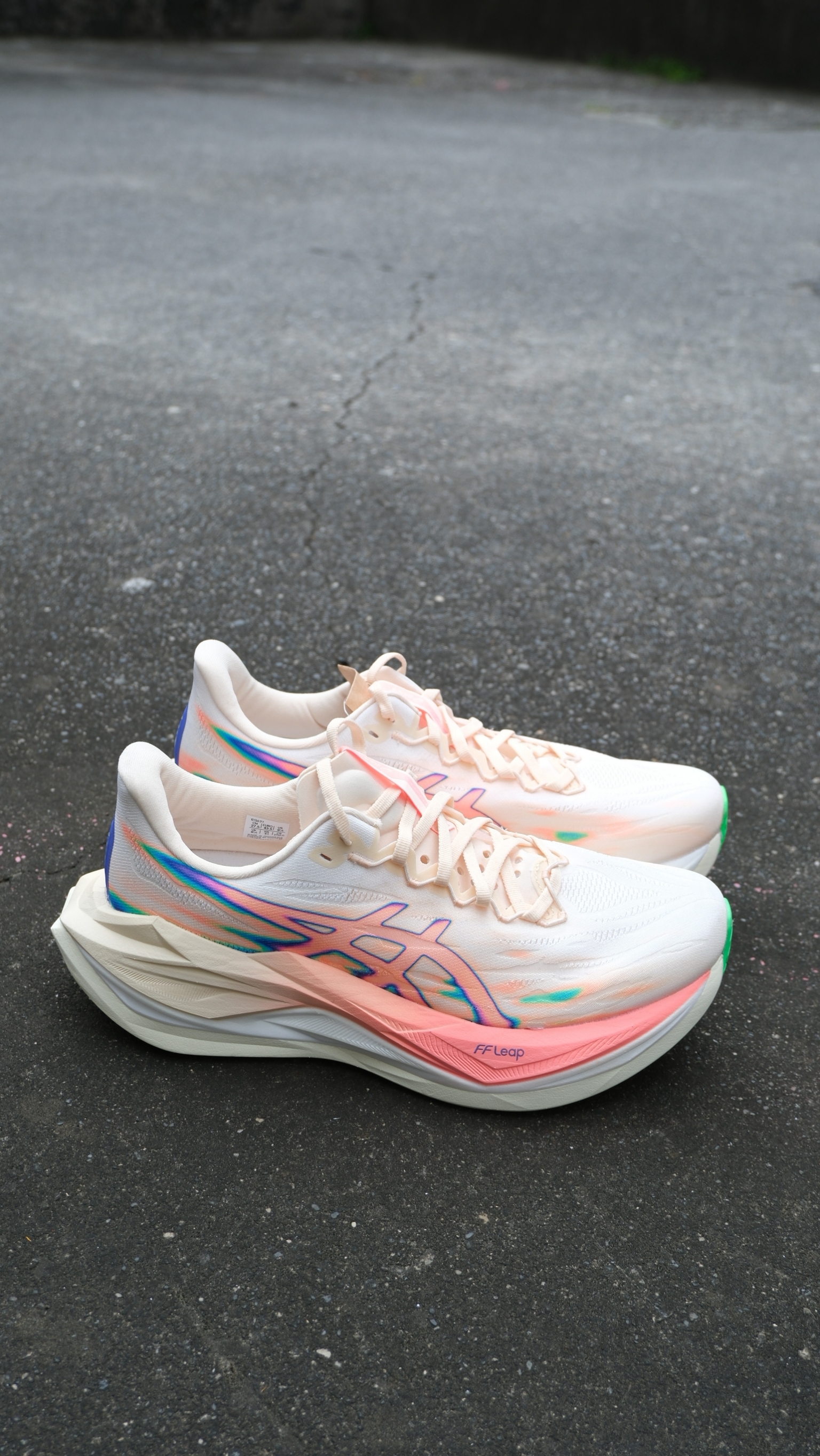 Asics 亞瑟士 Superblast 3 米 粉 彈力 厚底 慢跑鞋 運動鞋 1013A177-800