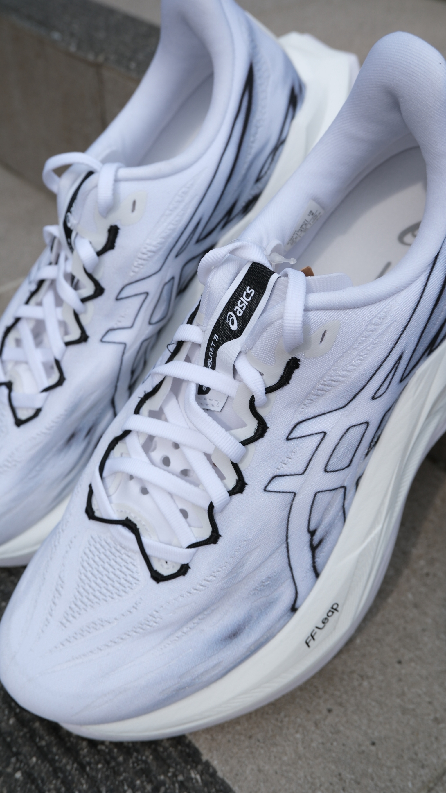Asics 亞瑟士 Superblast 3 白 黑 彈力 厚底 慢跑鞋 運動鞋 1013A177-100