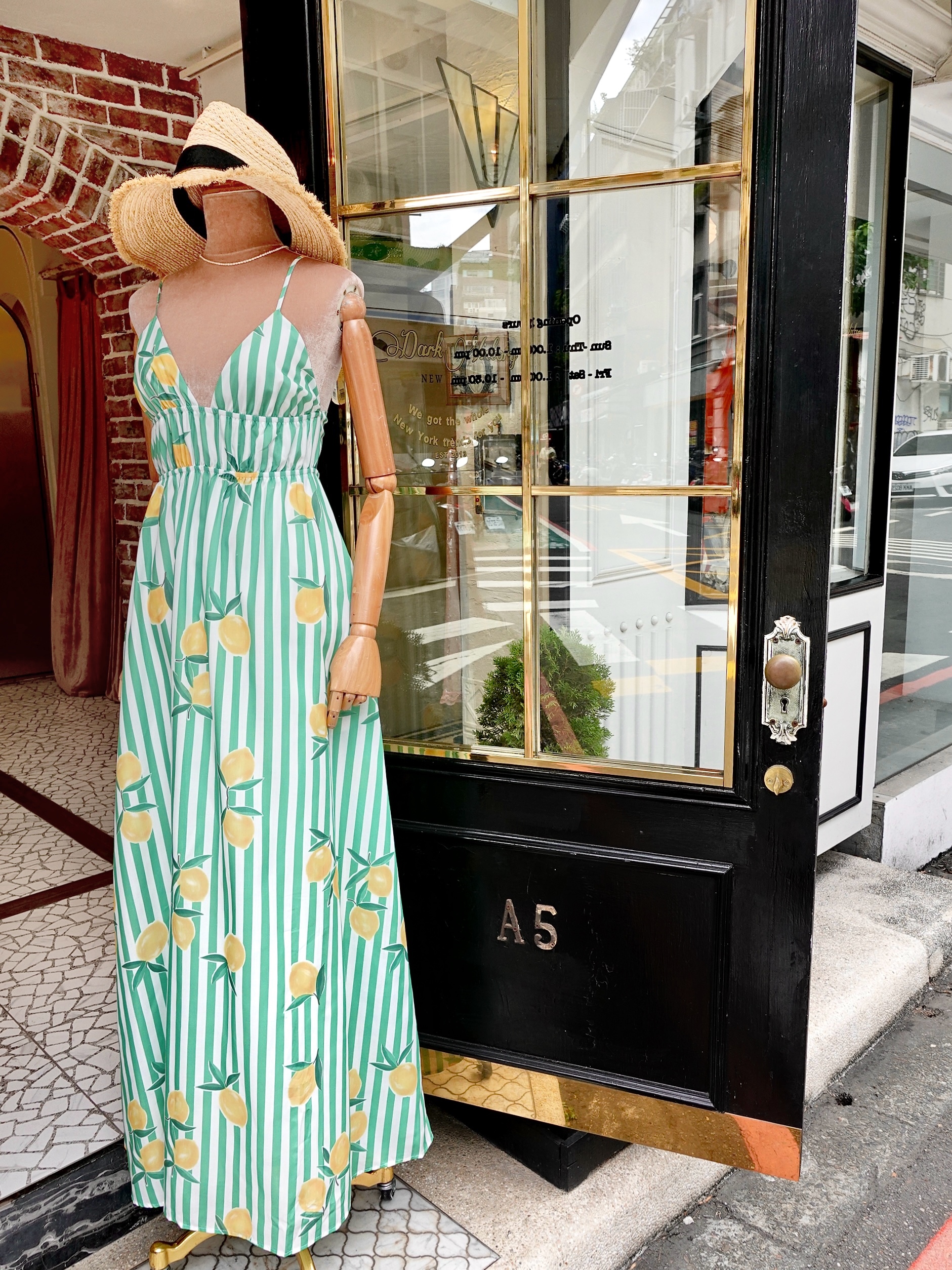 Green粉綠色條紋印花深V領綁帶露背Maxi Dress
