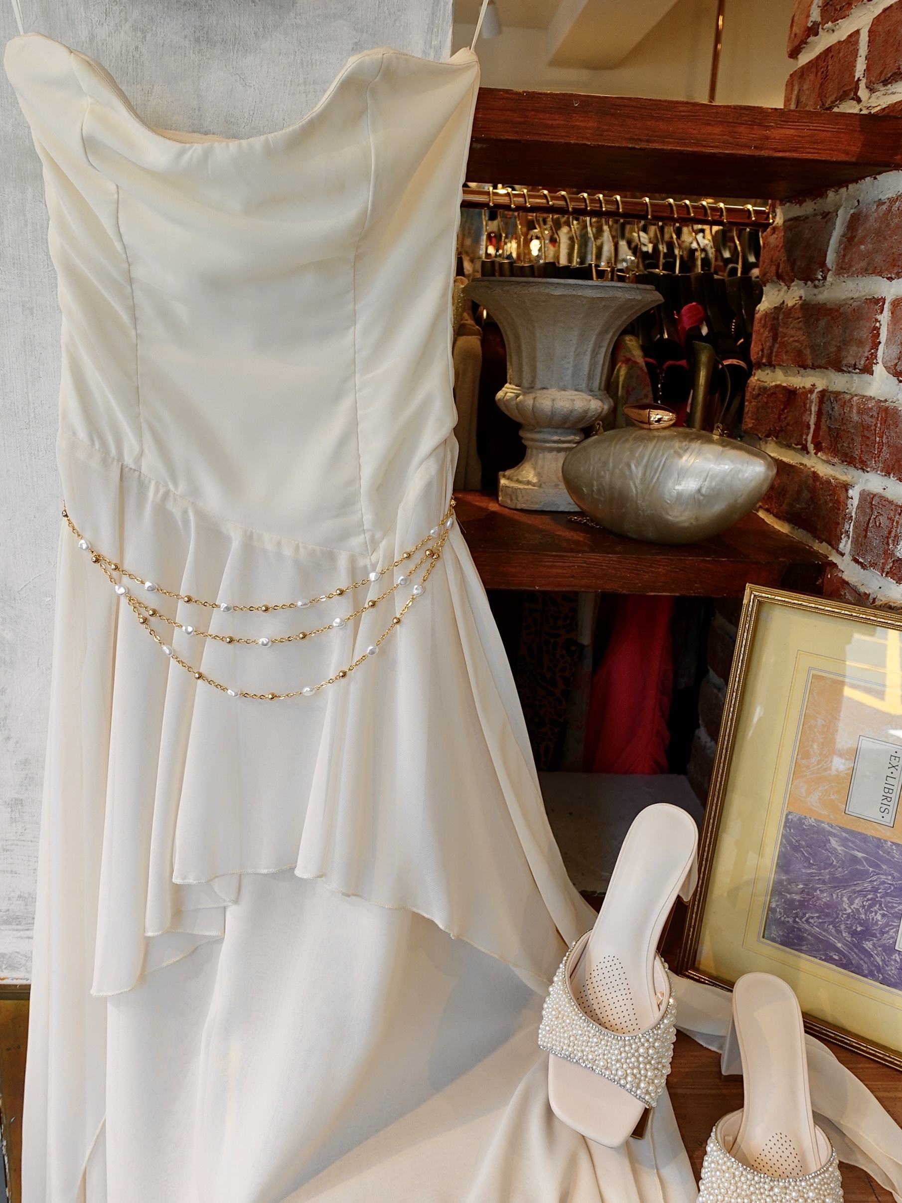 Ivory米白色雪紡紗馬甲不對稱裙擺Dress