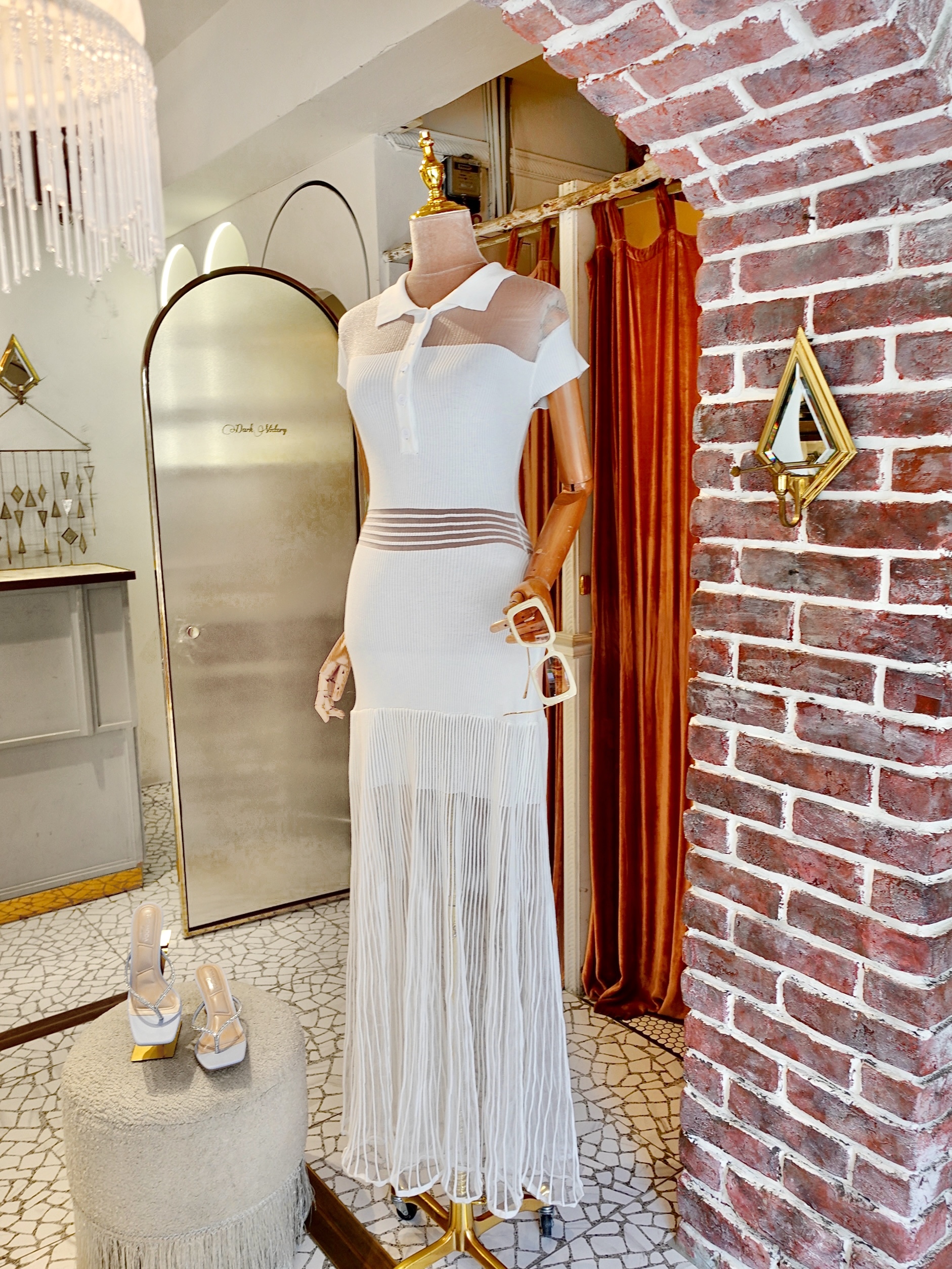 White Ave.白色鈕扣透紗飾Maxi Dress