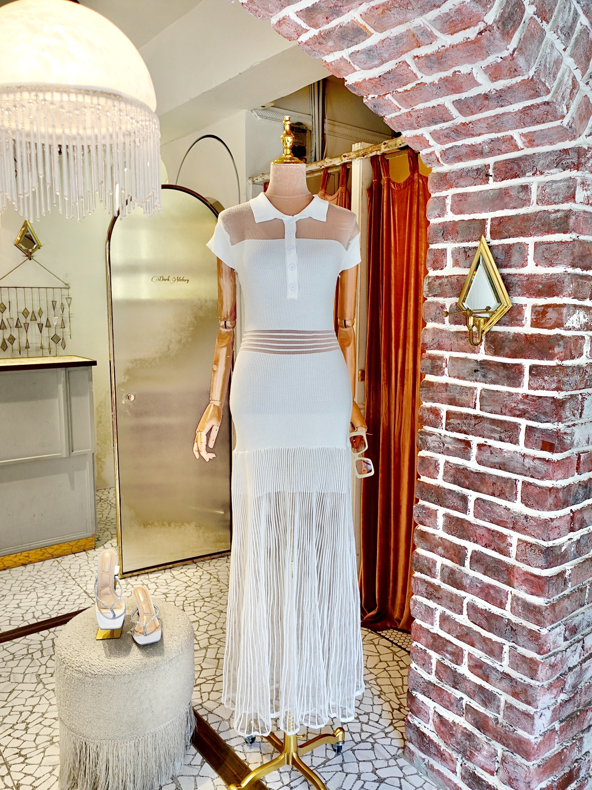 White Ave.白色鈕扣透紗飾Maxi Dress