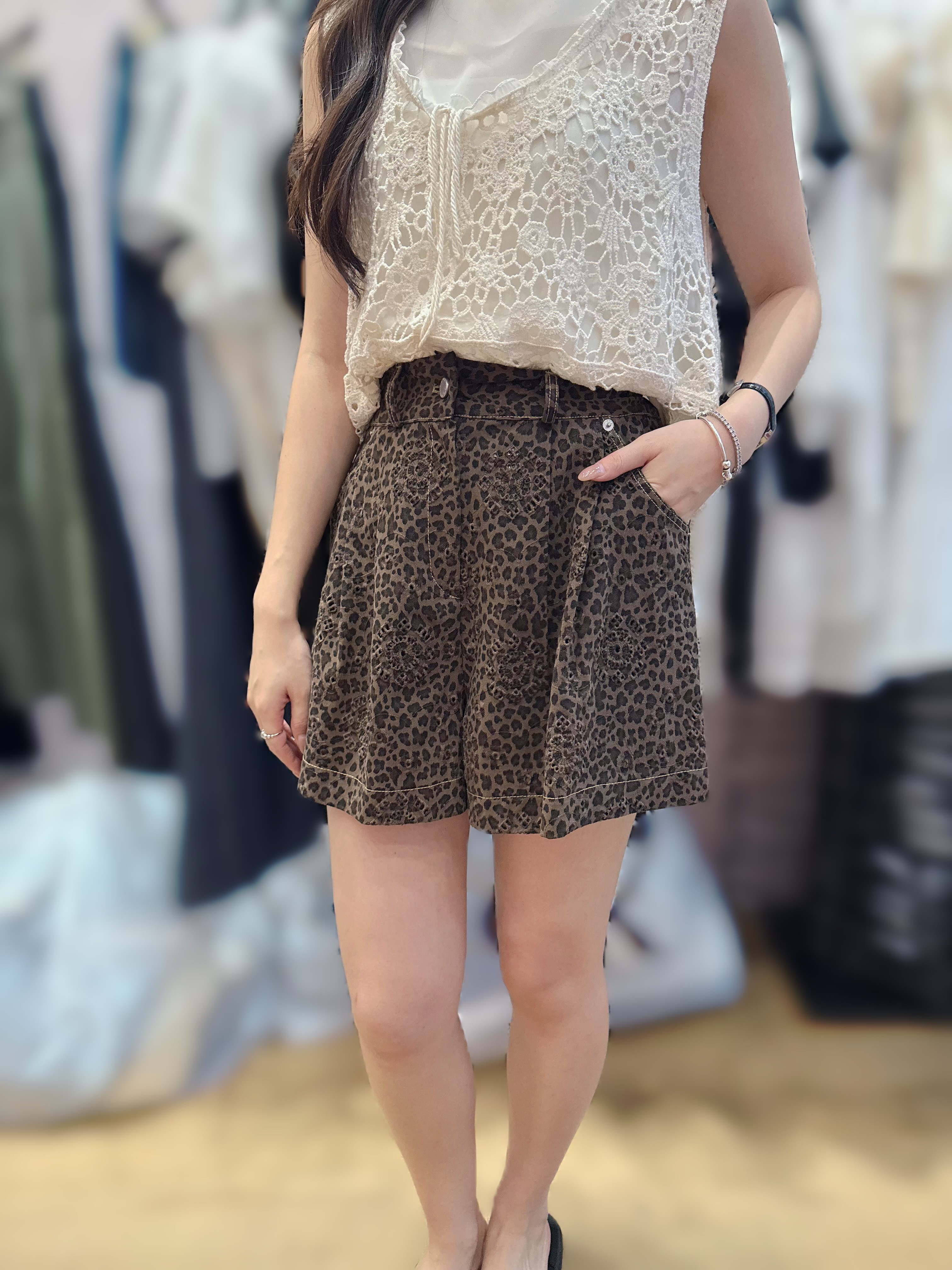 OT125  豹紋褲 腰24-30 HIP32 長15 $499