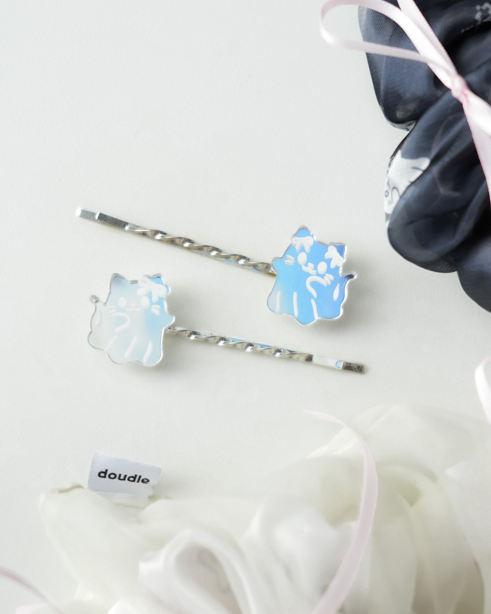 Chu Chu Soulmeow Acrylic Hairclip