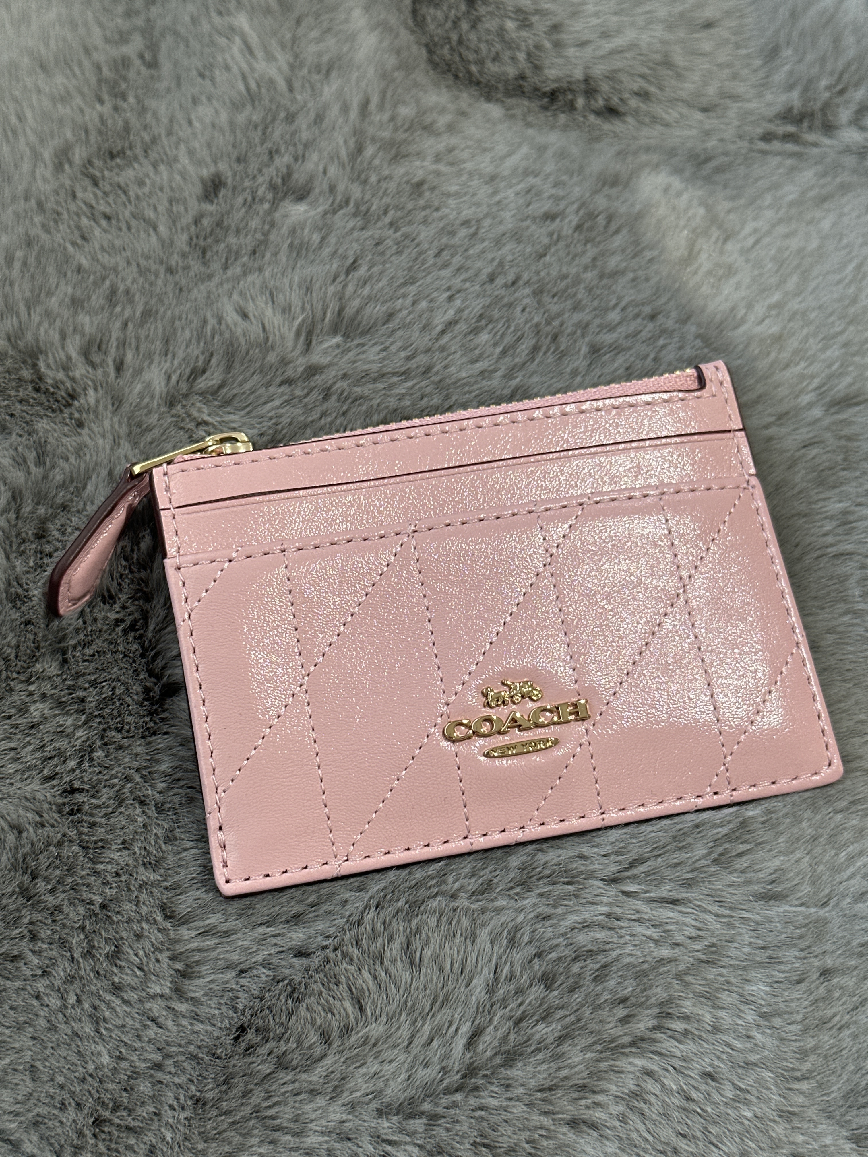 UQ13 CO 粉紅色間線拉鏈卡包Mini Skinny Id Case With Quilting