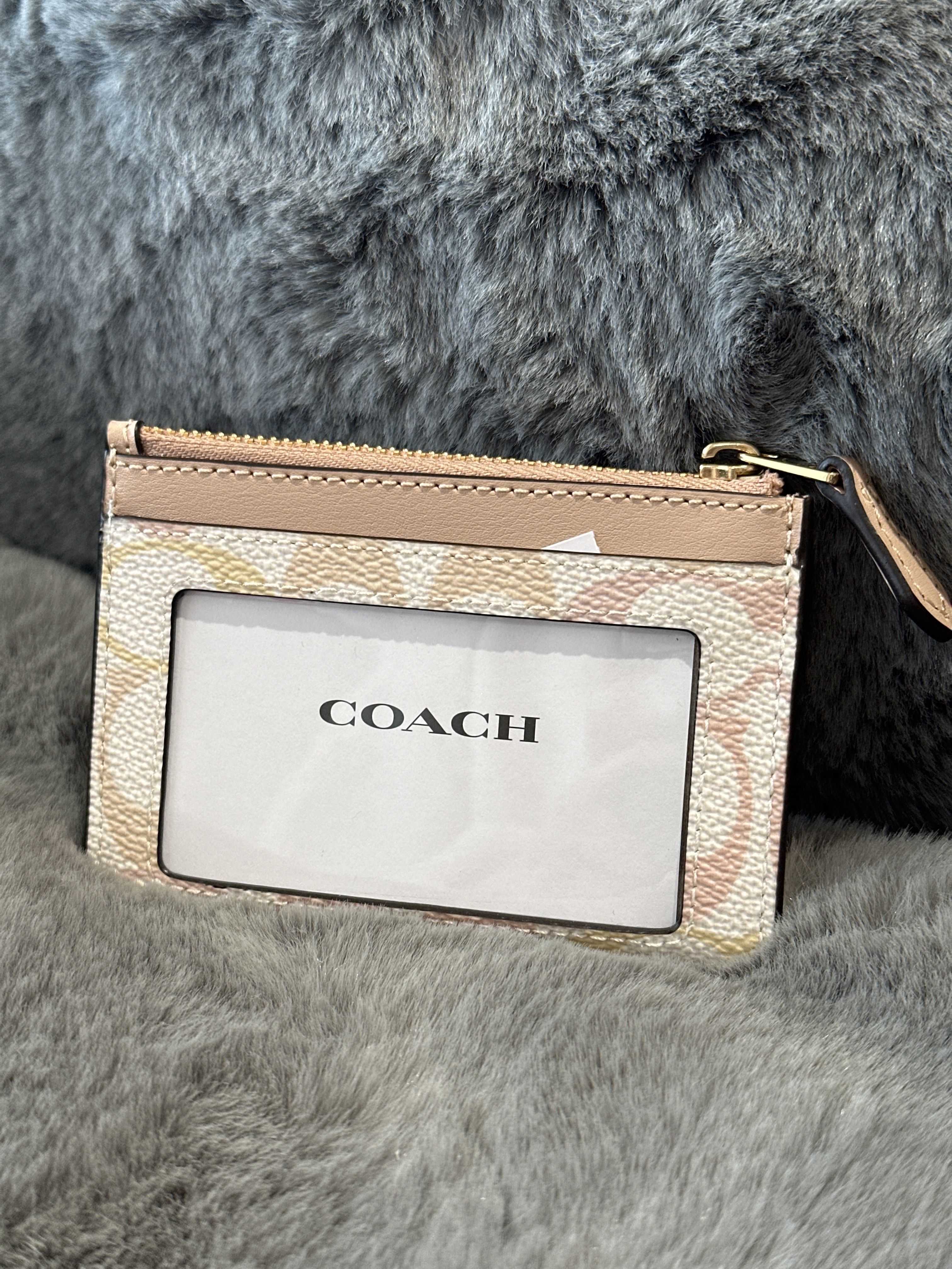 UQ14 CO 彩色LOGO蝦肉色拉鏈卡包Mini Skinny Id Case In Pretty Signature Canvas
