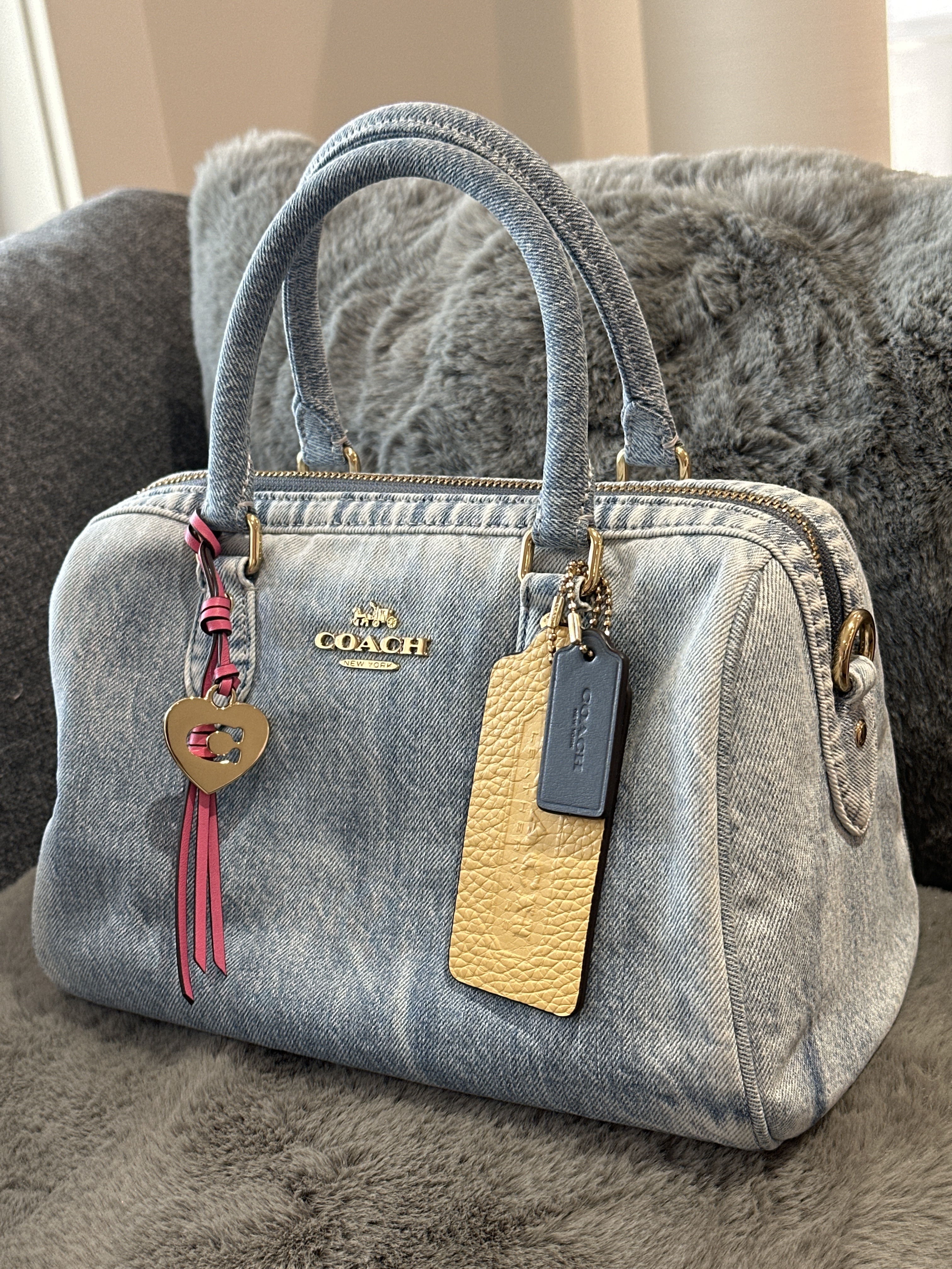 UQ18 CO牛仔布波士頓袋Rowan Satchel Bag In Loved Denim