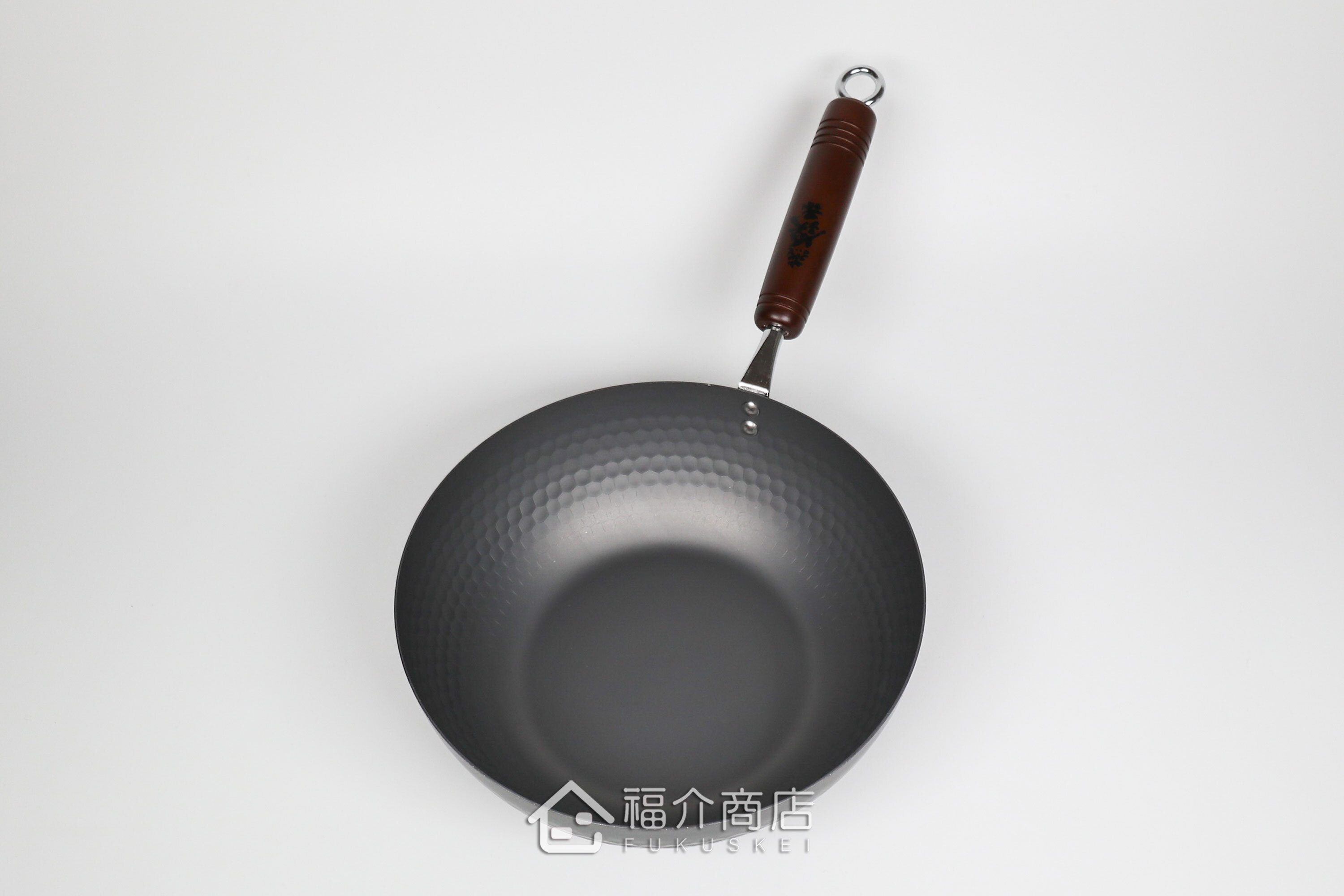 木柄手把的窒化鐵炒鍋