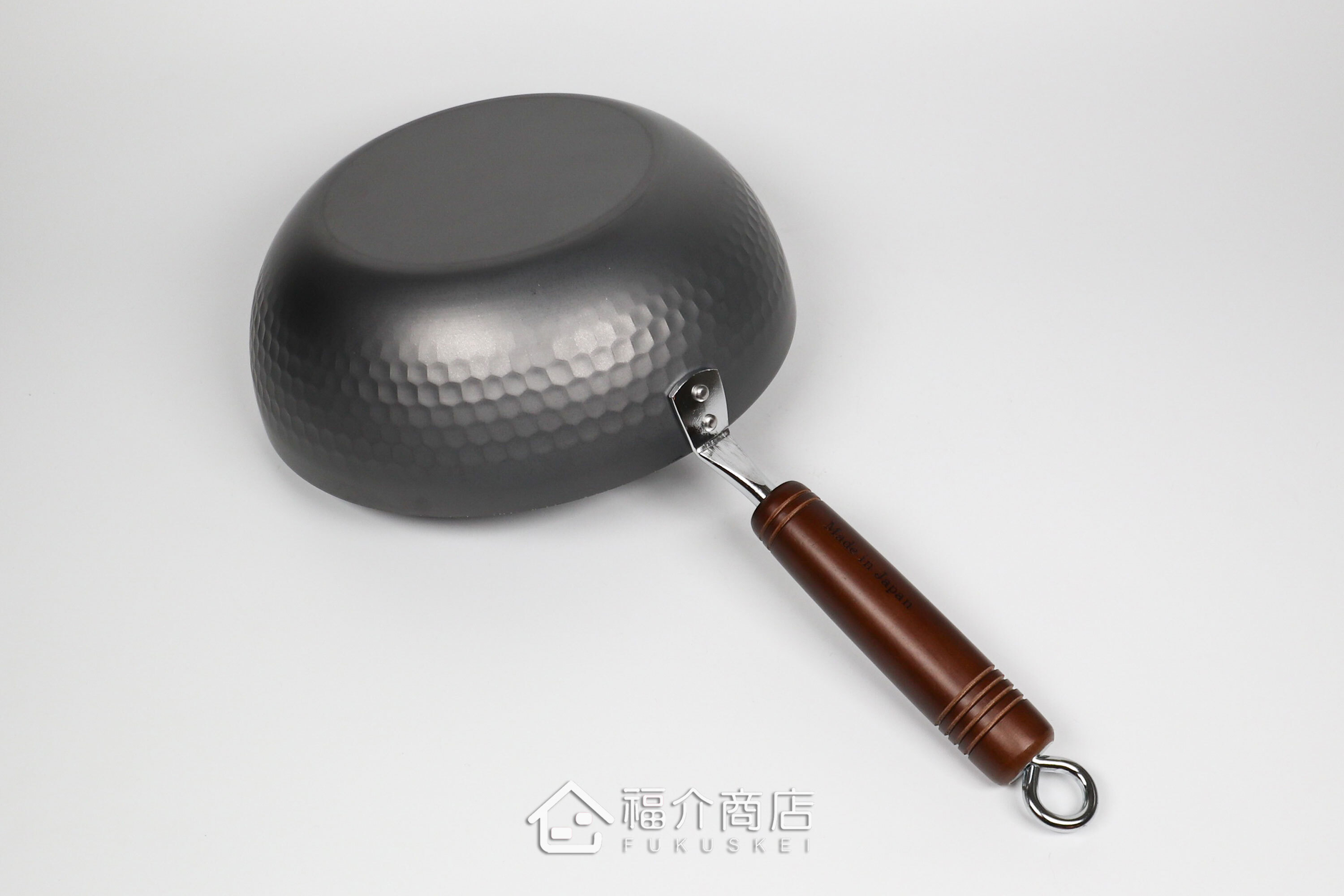 木柄手把的窒化鐵炒鍋