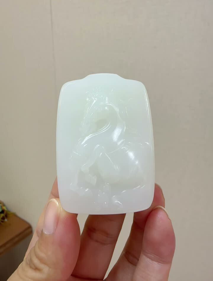 71878 和田玉一級白馬牌