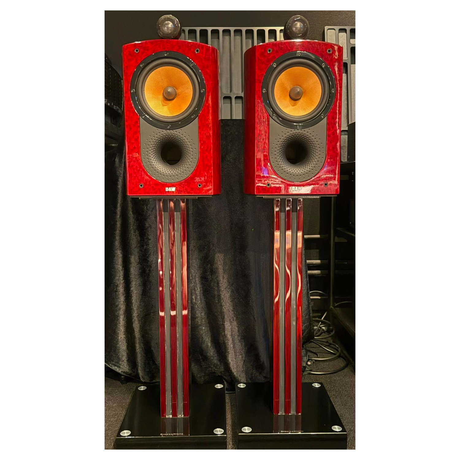 Bowers & Wilkins (B&W) Signature 805 Bookshelf Loudspeakers （Rare Tiger's Eyes Maple (2nd Hand)