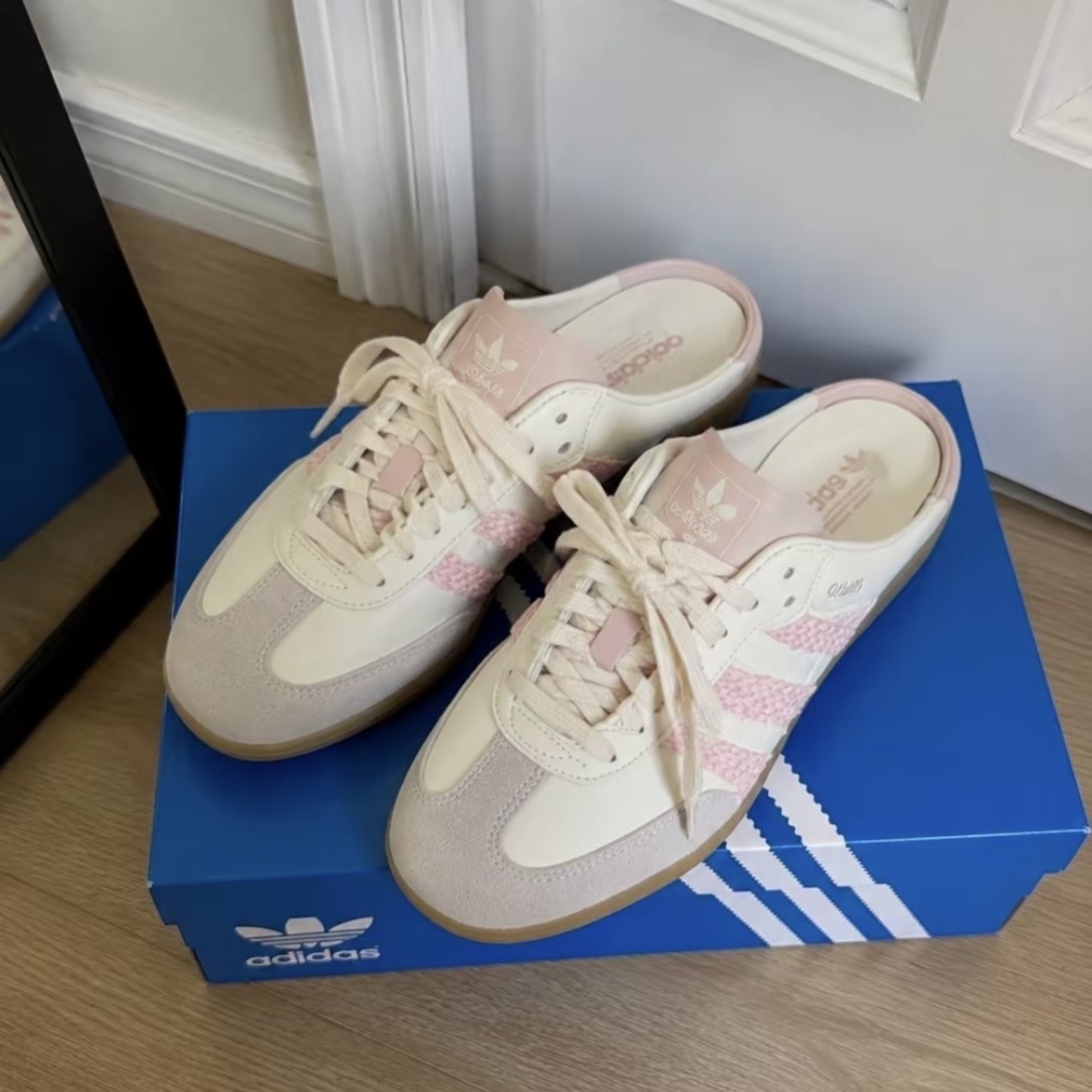 ADIDAS ORIGINALS SAMBA MULE 粉白 穆勒鞋 半拖鞋 甜美 復古 女鞋 HP5052