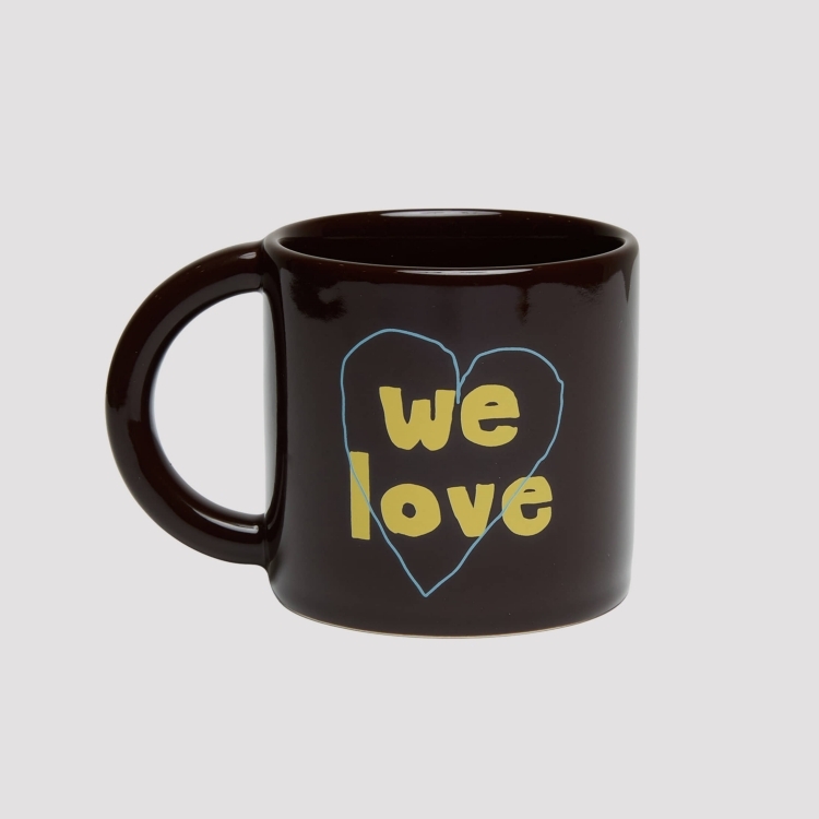 MUG CUP HEART WE LOVE BROWN