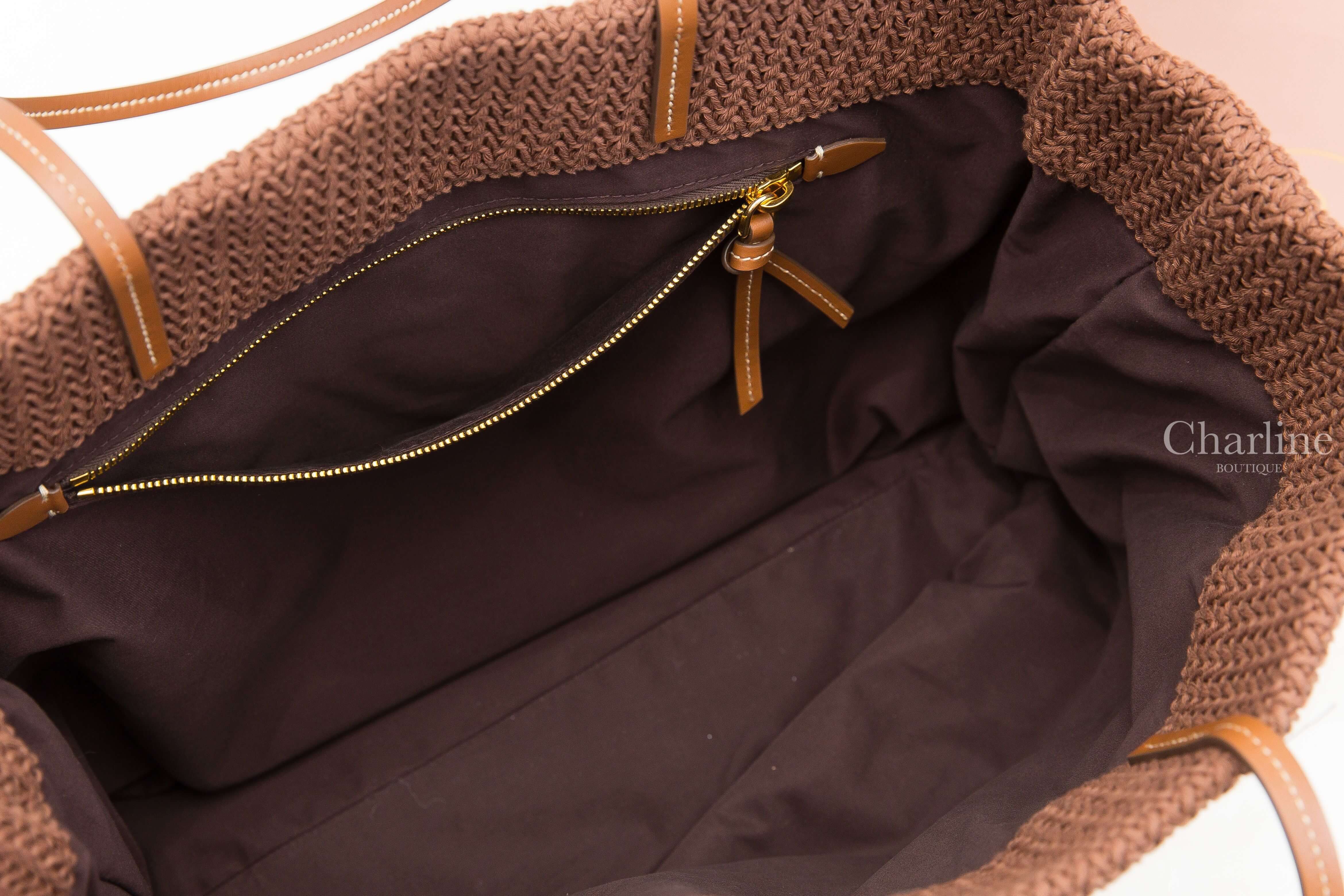 Miu Miu Raffia-Effect Woven Tote Bag 煙草色/草莓色/自然色編織刺繡黑字皮革提把再生棉質手提肩背托特包-Charline Boutique 精品代購