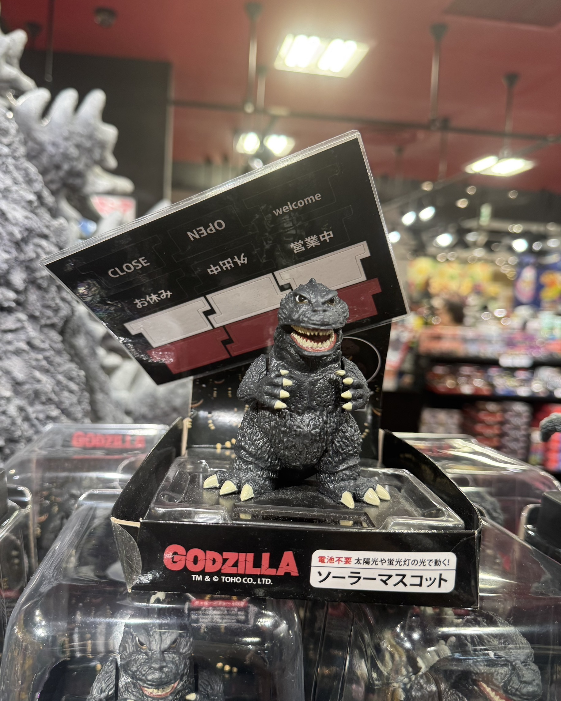 【日本限時連線代購】現貨 Godzilla 哥吉拉 正版授權 免電池 光能驅動搖擺公仔 擺飾