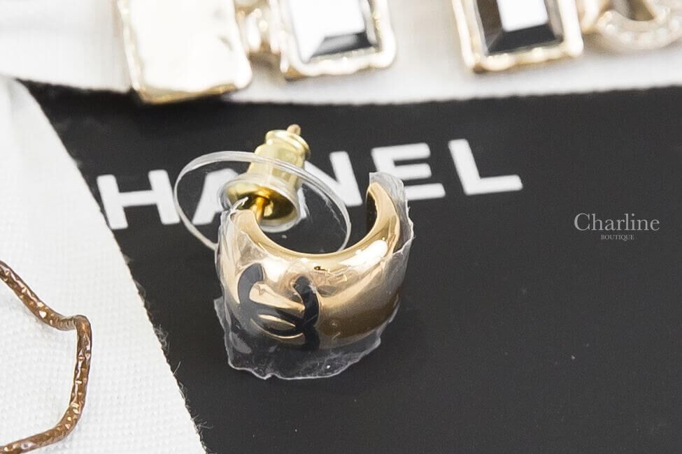 Chanel Stud Earrings 金色黑CC圓圈耳環