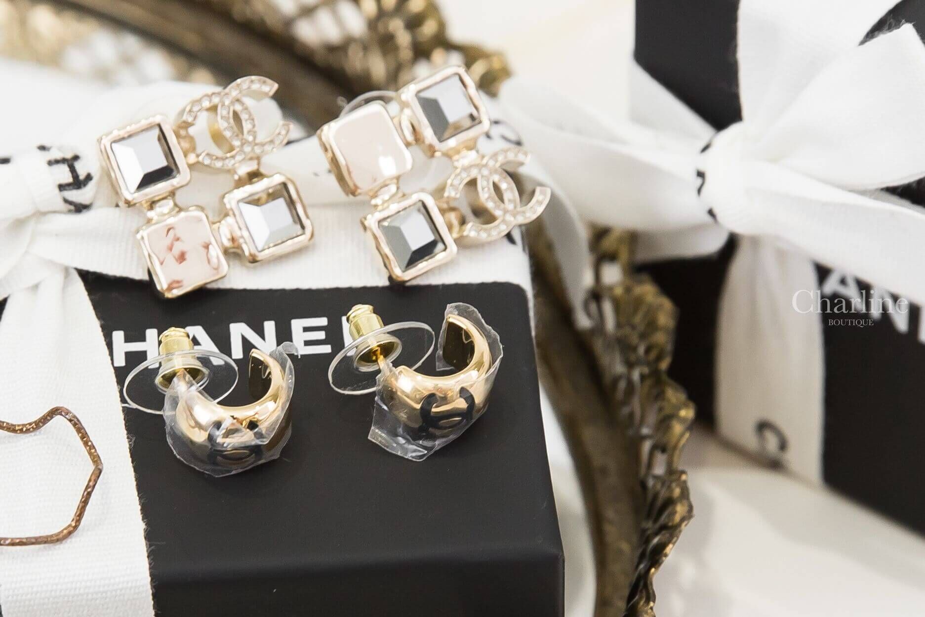 Chanel Stud Earrings 金色黑CC圓圈耳環-Charline Boutique 精品代購