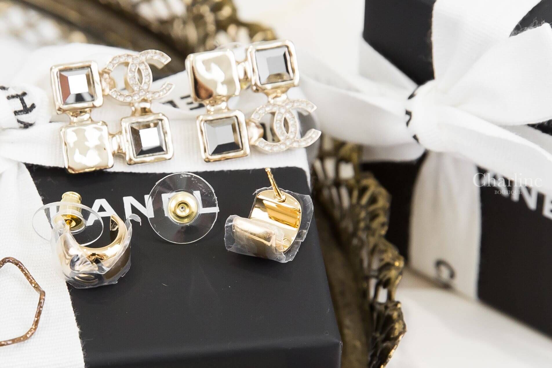 Chanel Stud Earrings 金色黑CC圓圈耳環-Charline Boutique 精品代購