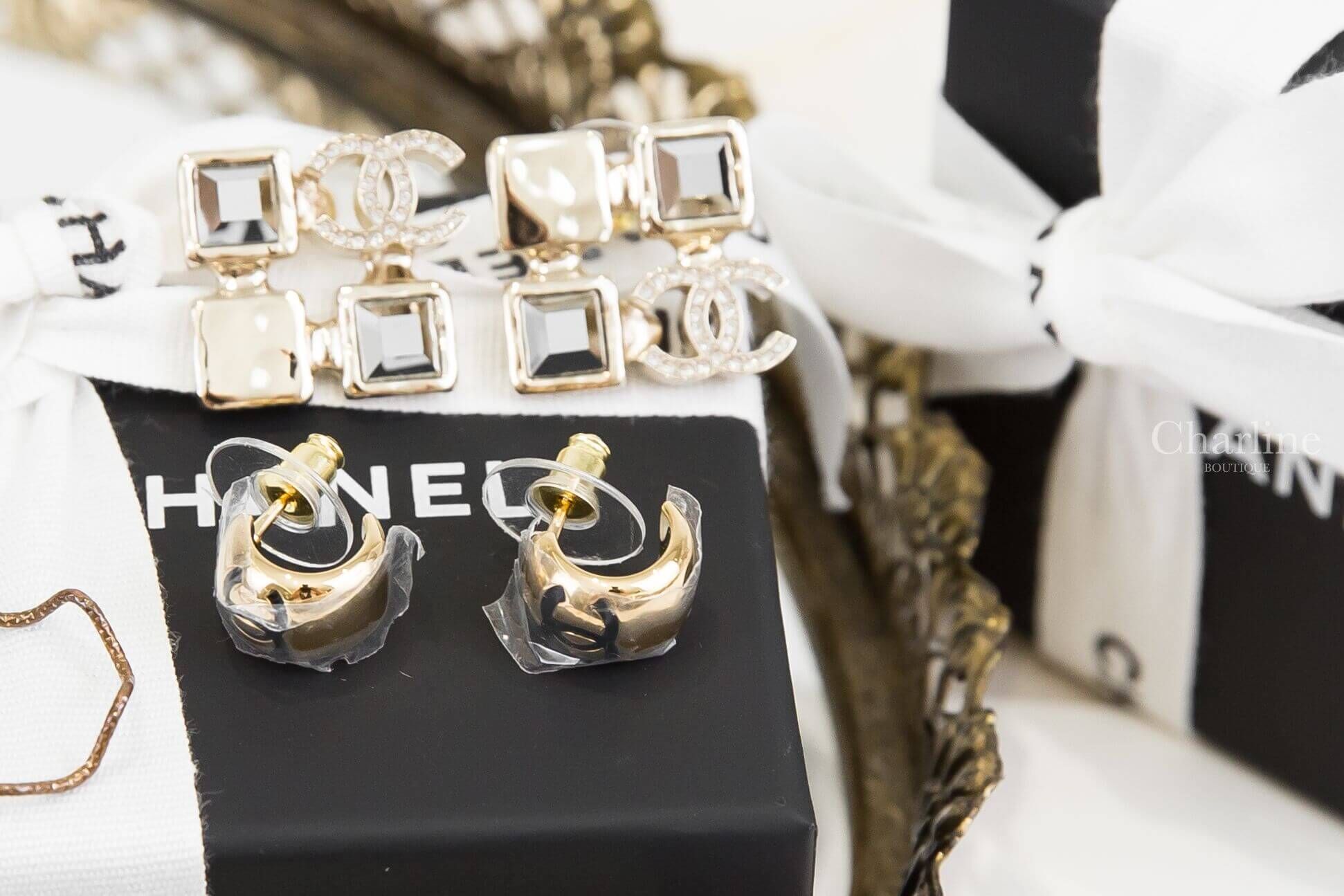 Chanel Stud Earrings 金色黑CC圓圈耳環