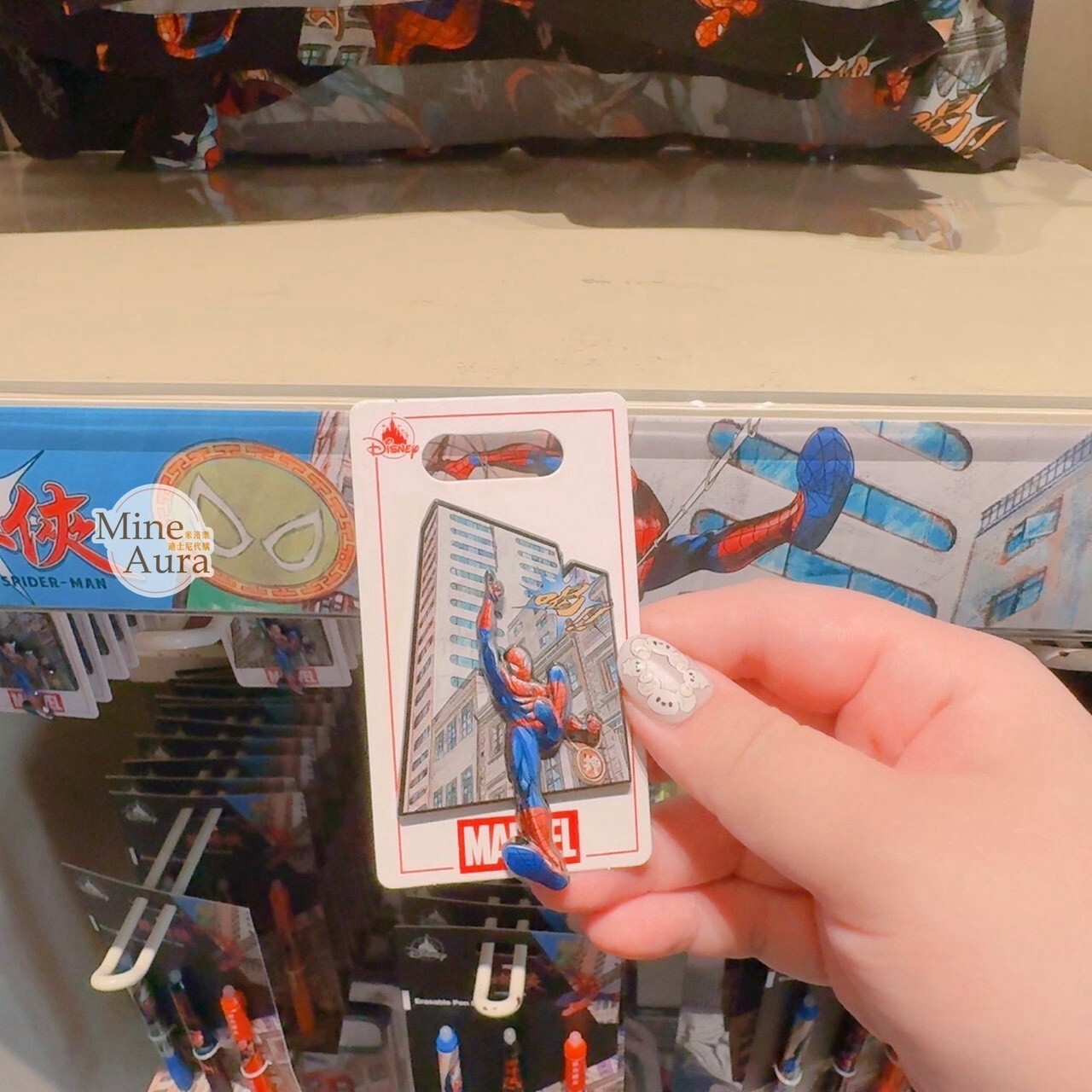 蜘蛛人 Spider-Man 大廈垂吊 造型 徽章 PIN 漫威 Marvel -香港迪士尼樂園