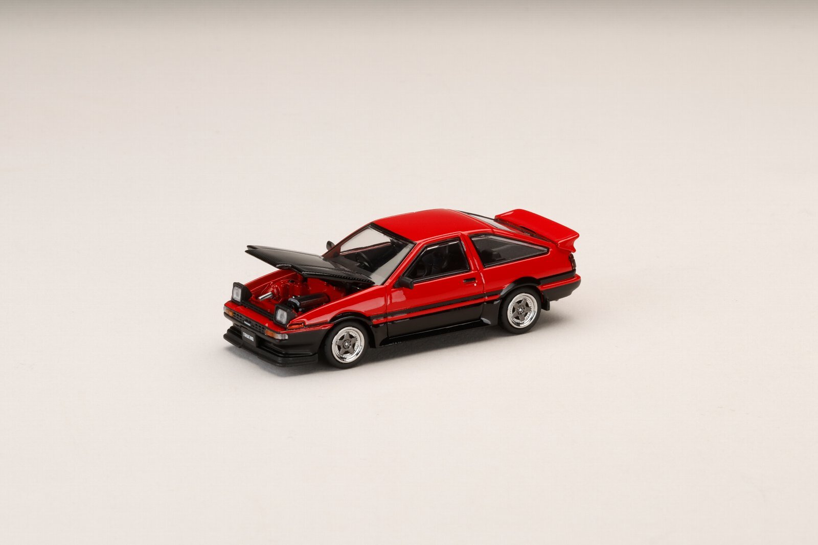 預訂:1/64 HOBBY JAPAN Toyota SPRINTER TRUENO GT APEX (AE86) Late Ver. JDM Style Carbon Bonnet RED BLACK (HJ647052RB)